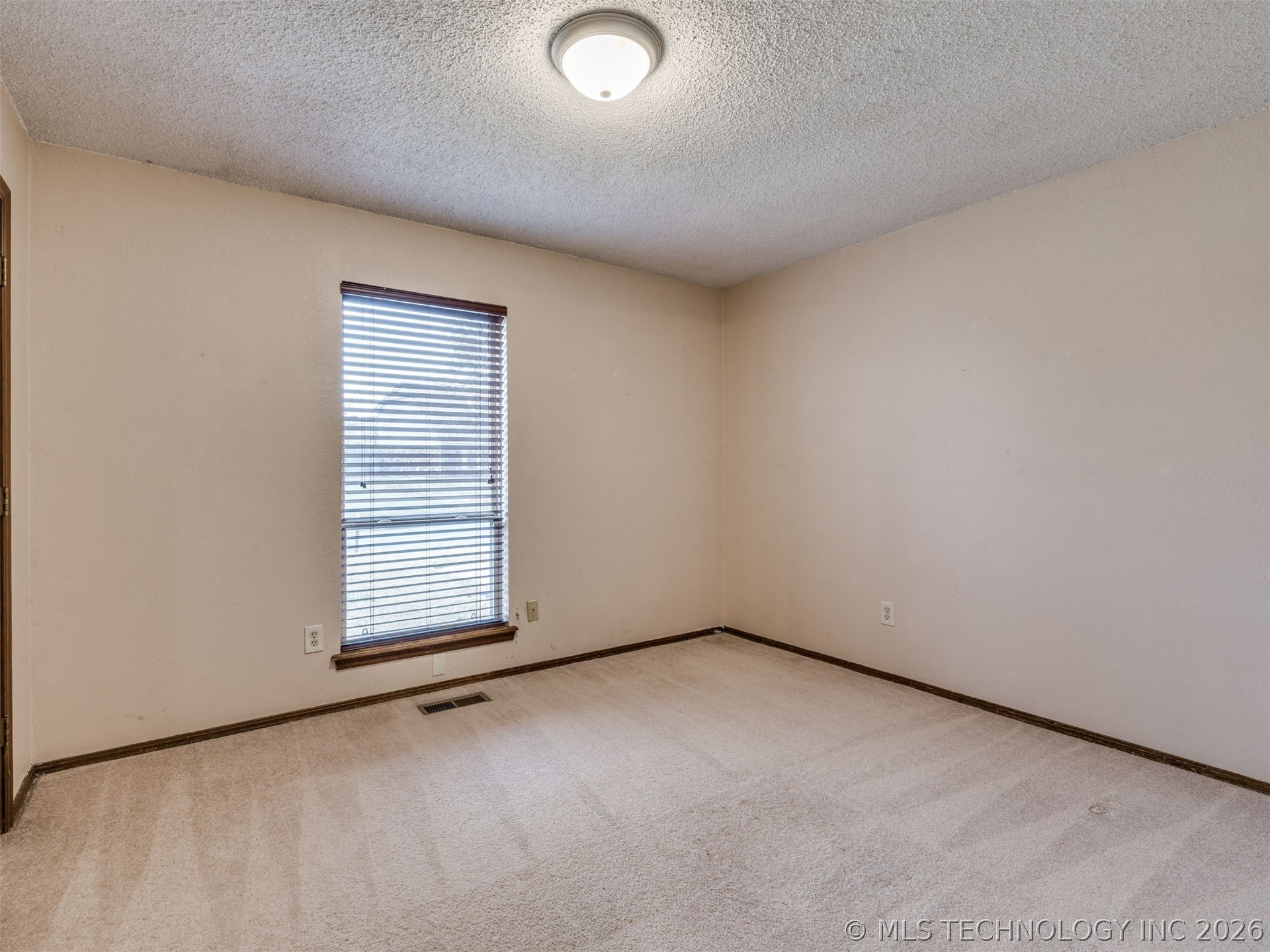 8949 E 60th Street Property Photo 29