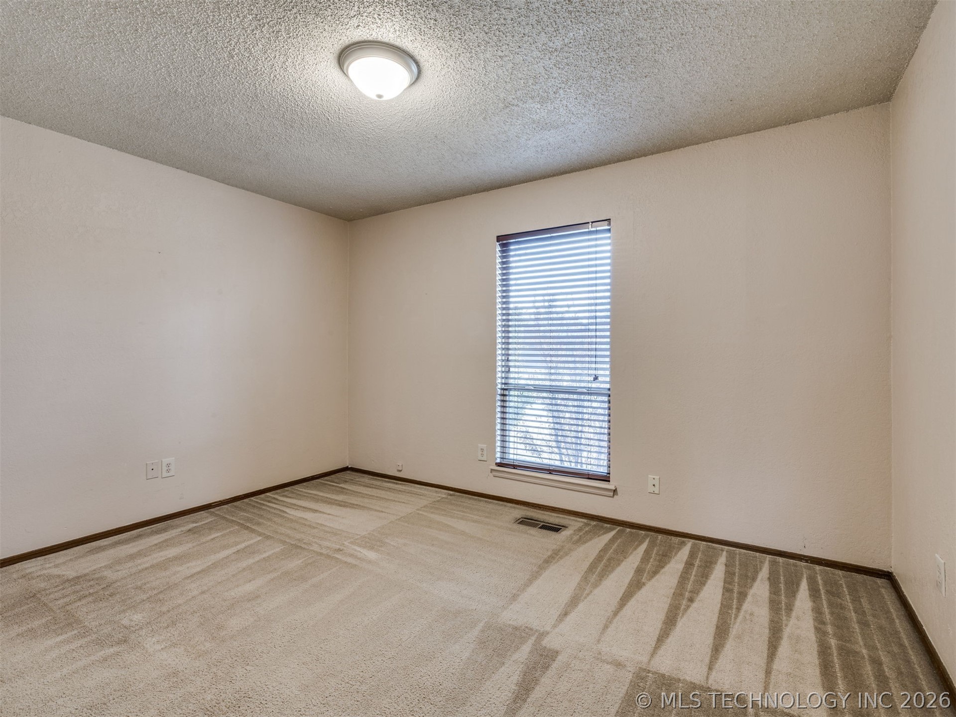 8949 E 60th Street Property Photo 33