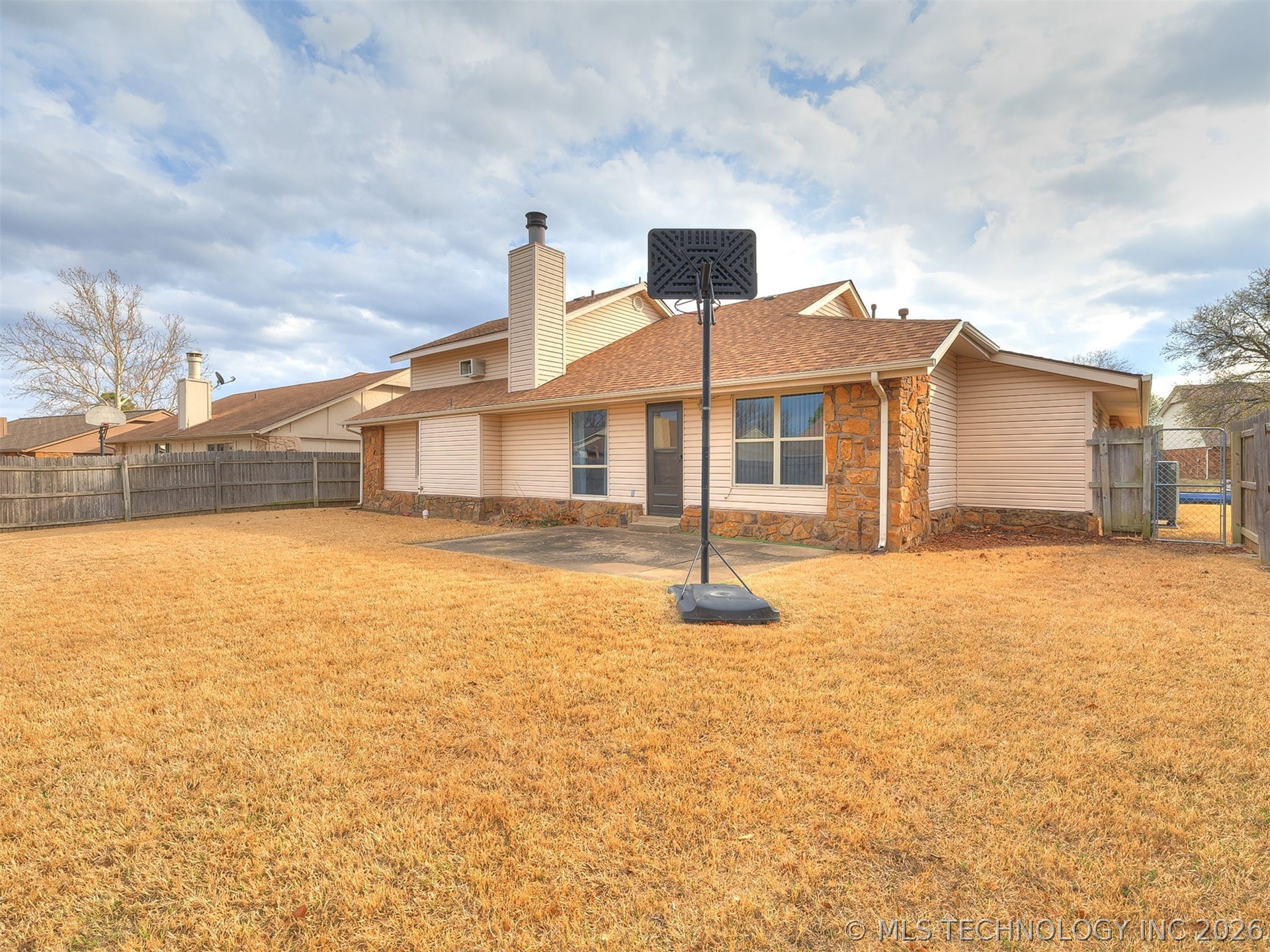 8949 E 60th Street Property Photo 50