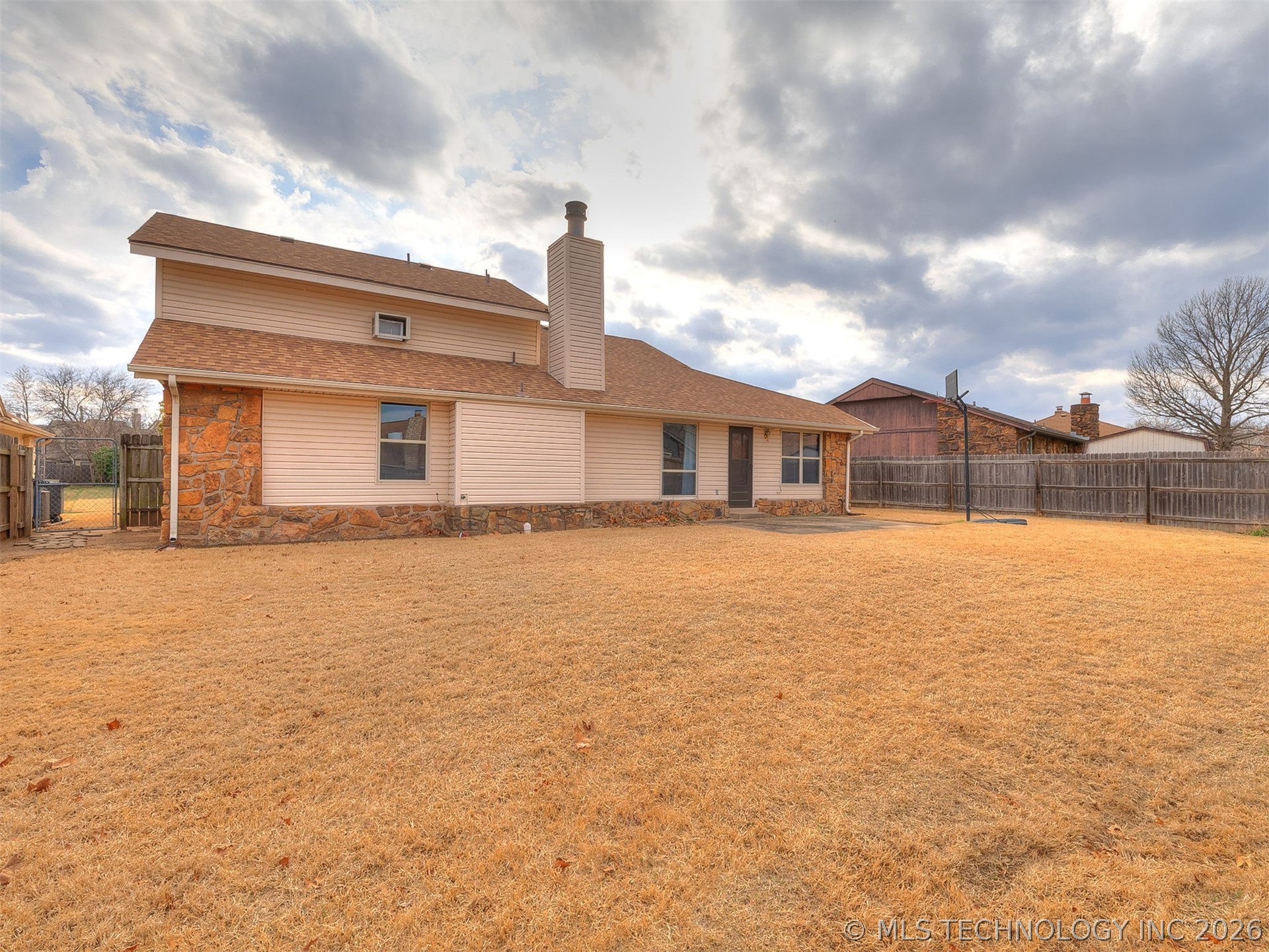 8949 E 60th Street Property Photo 52