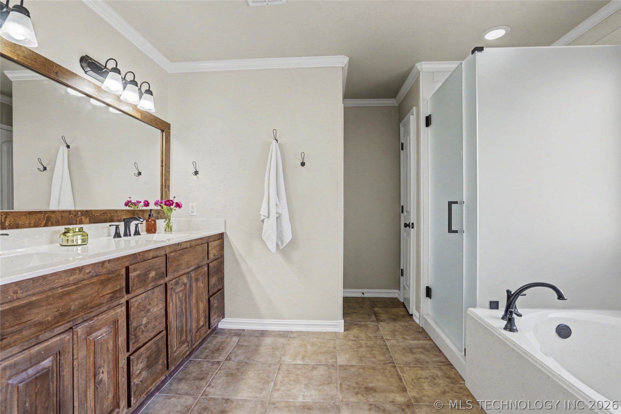 2740 W Quinton Street Property Photo 15