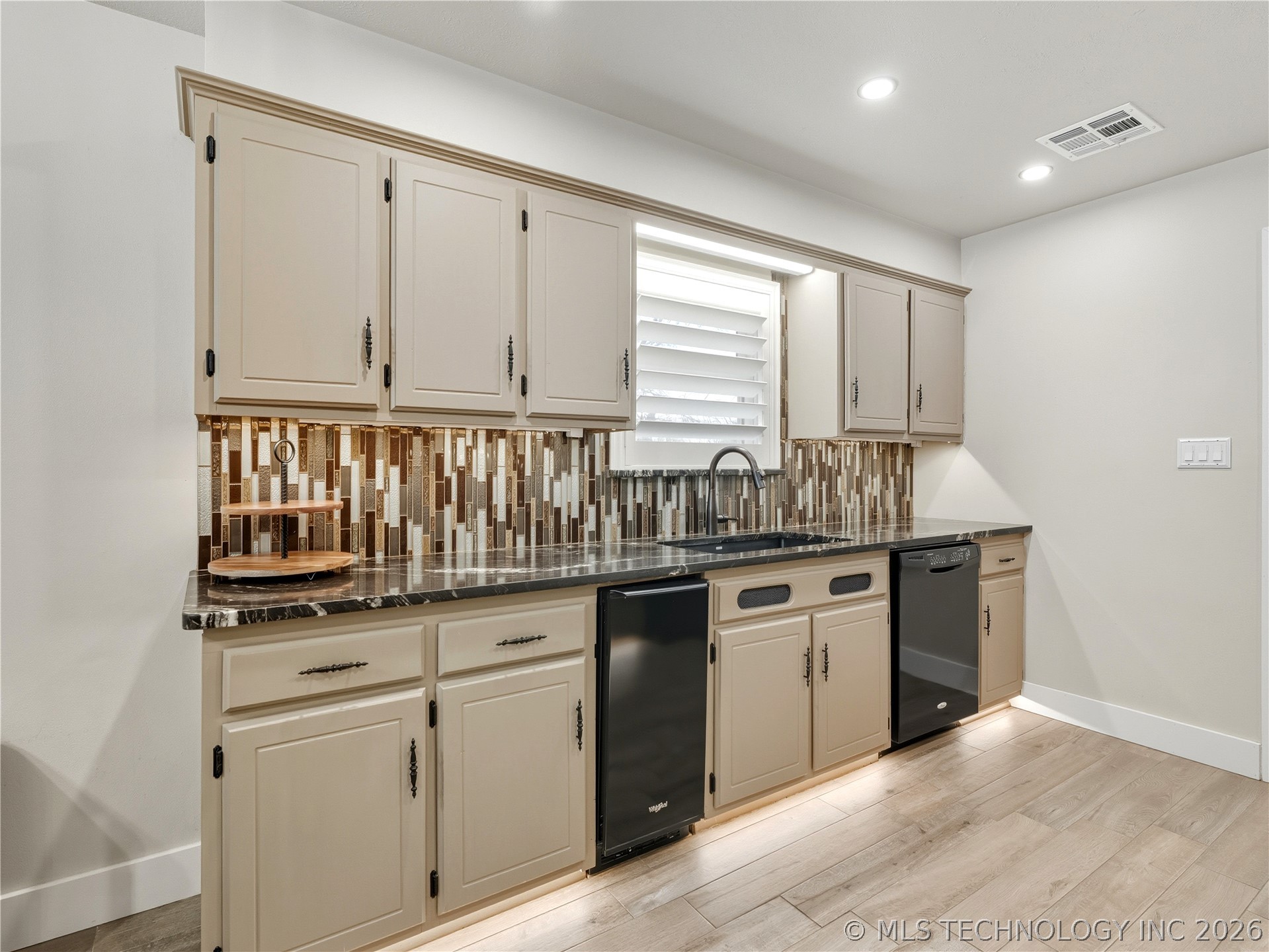 605 Ann Avenue Property Photo 25