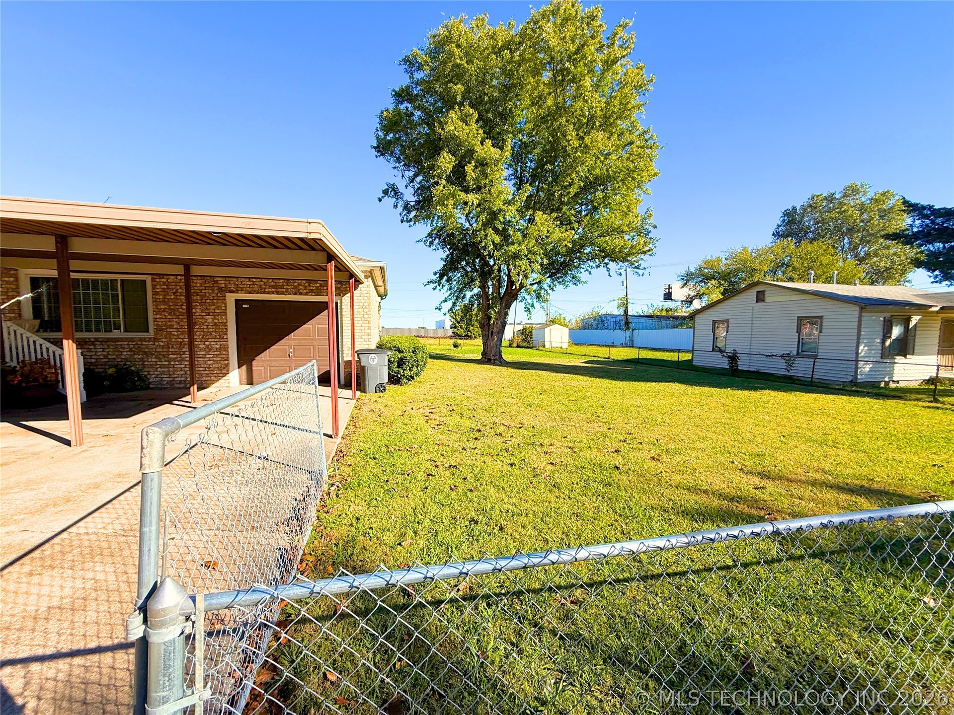 2231 E 32nd Place N Property Photo 4