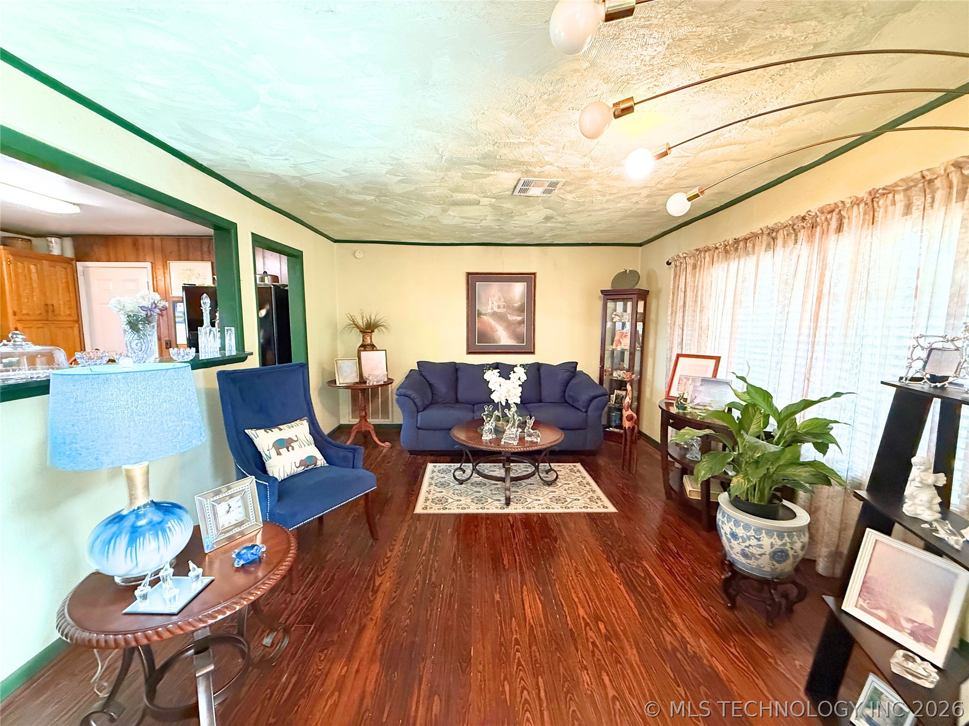 2231 E 32nd Place N Property Photo 6