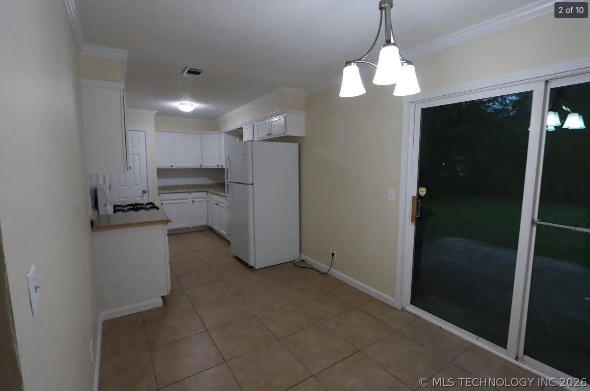 2509 S 126th East Avenue Property Photo 3