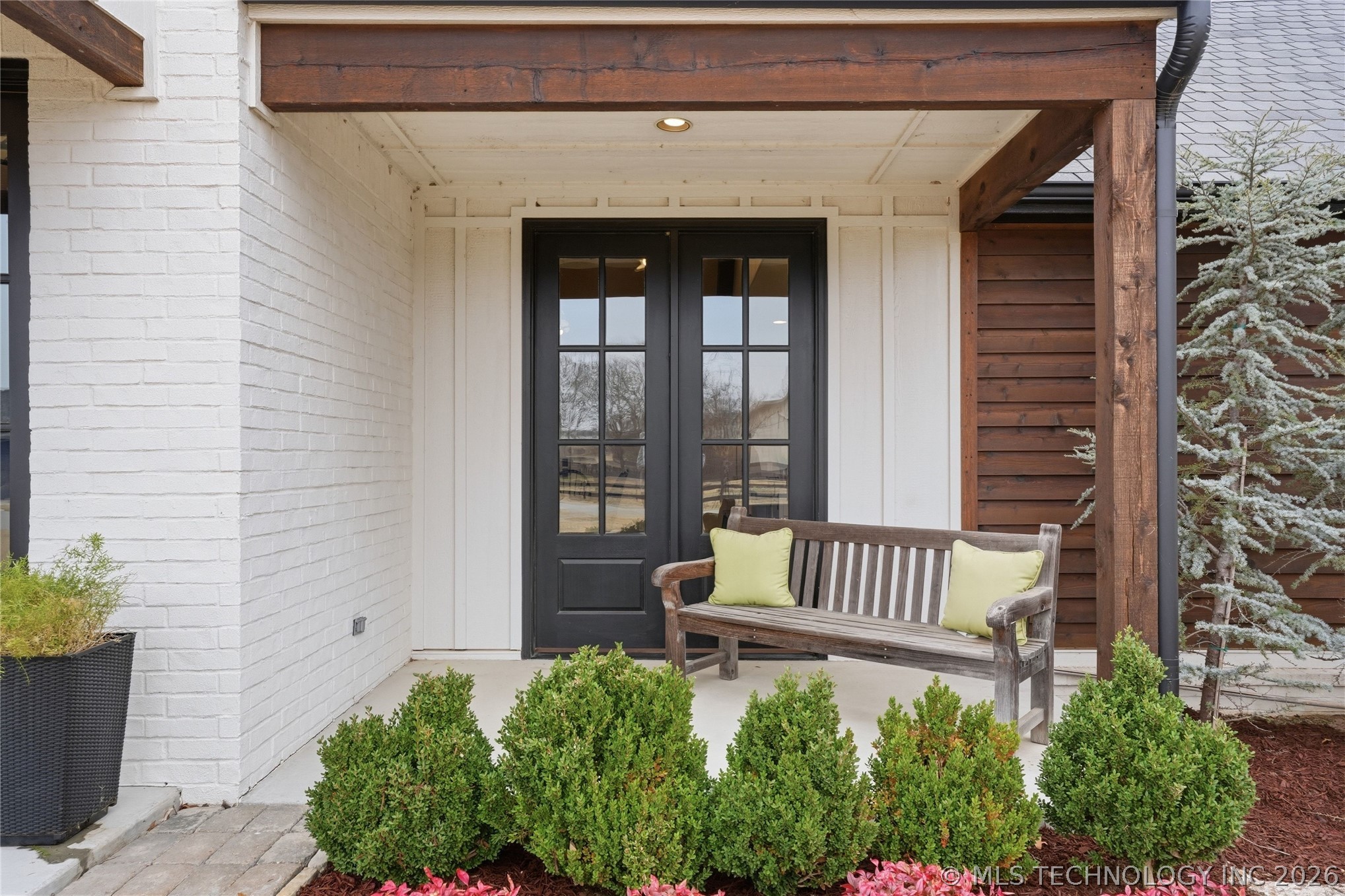 12937 S 28th Place Property Photo 15