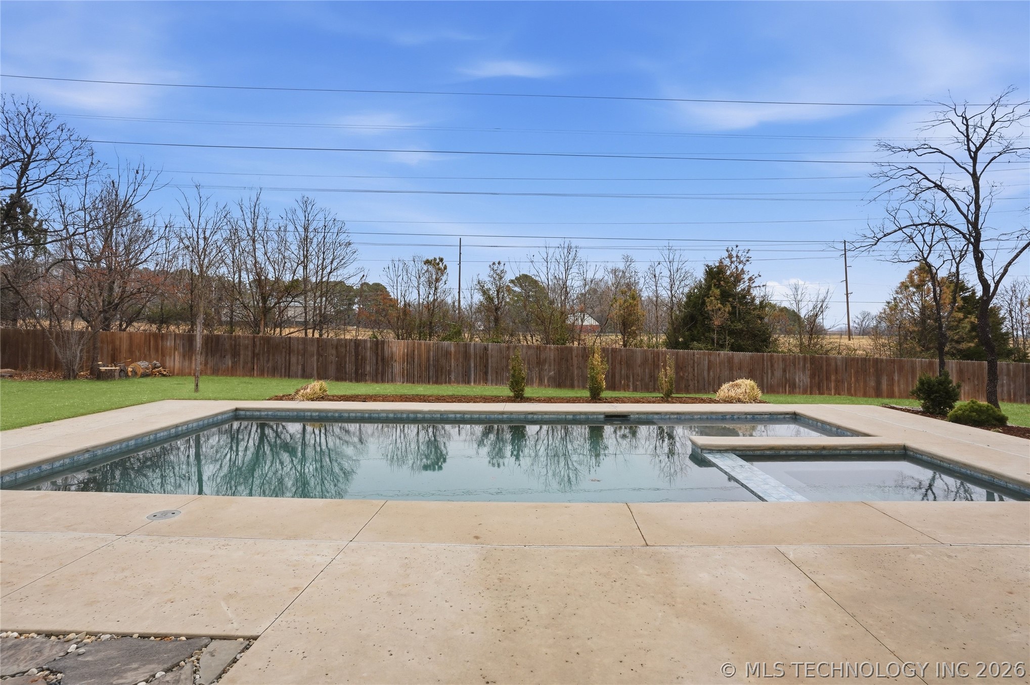 12937 S 28th Place Property Photo 92