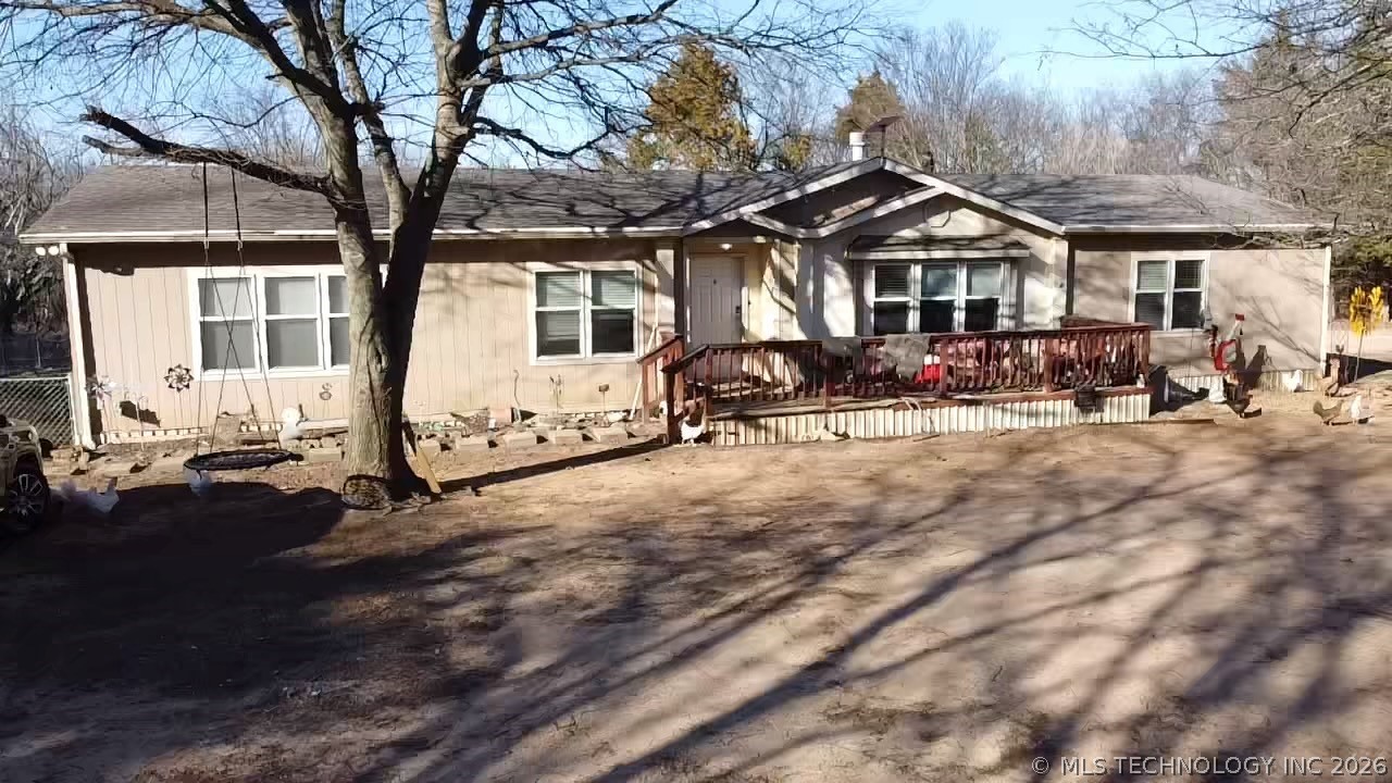 4859 1700 Road Property Photo 7