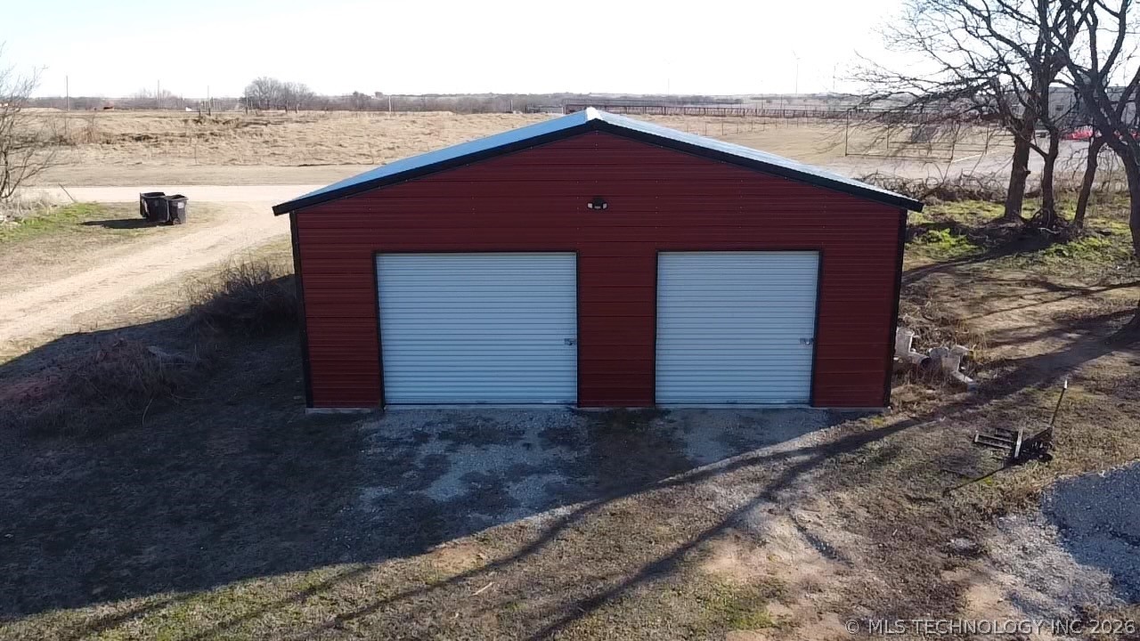 4859 1700 Road Property Photo 9