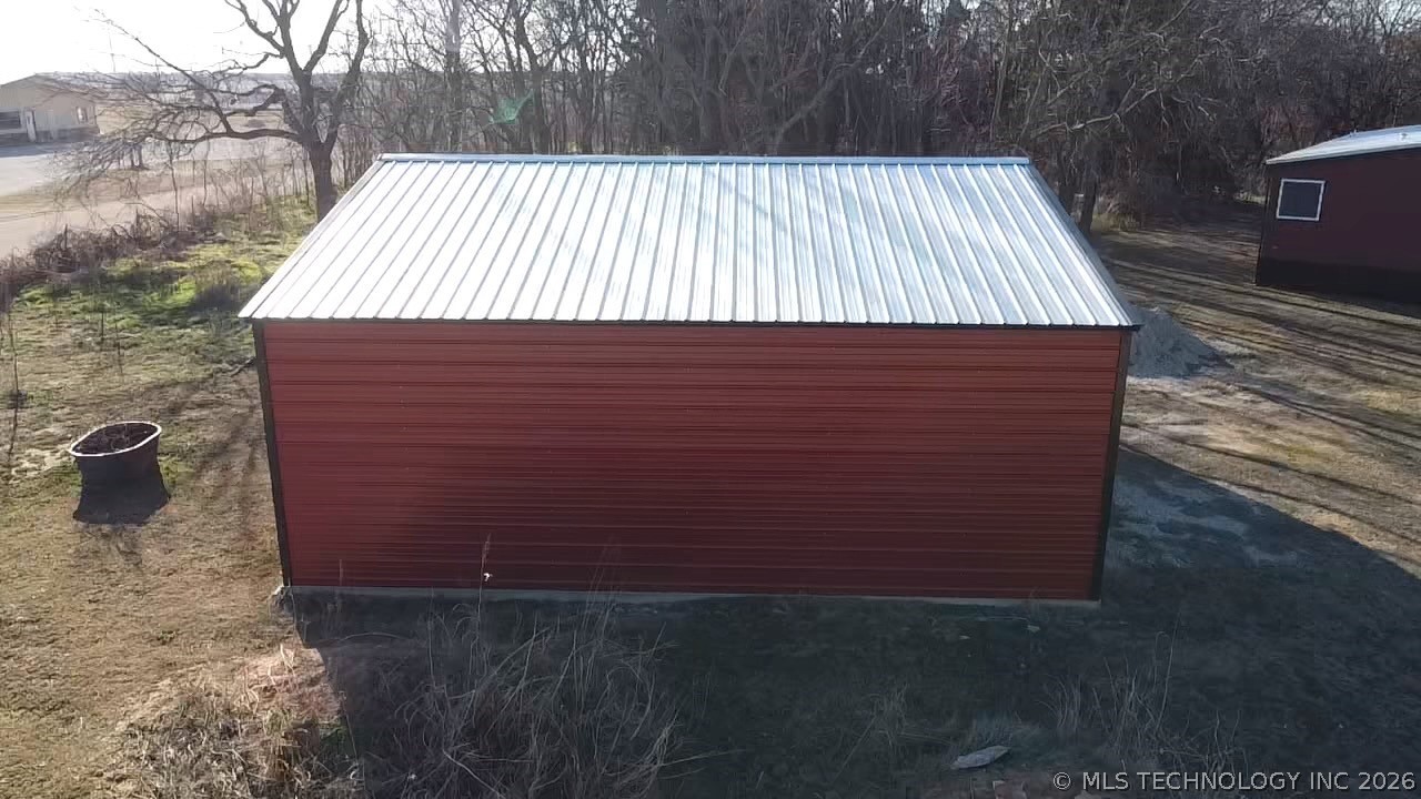 4859 1700 Road Property Photo 10