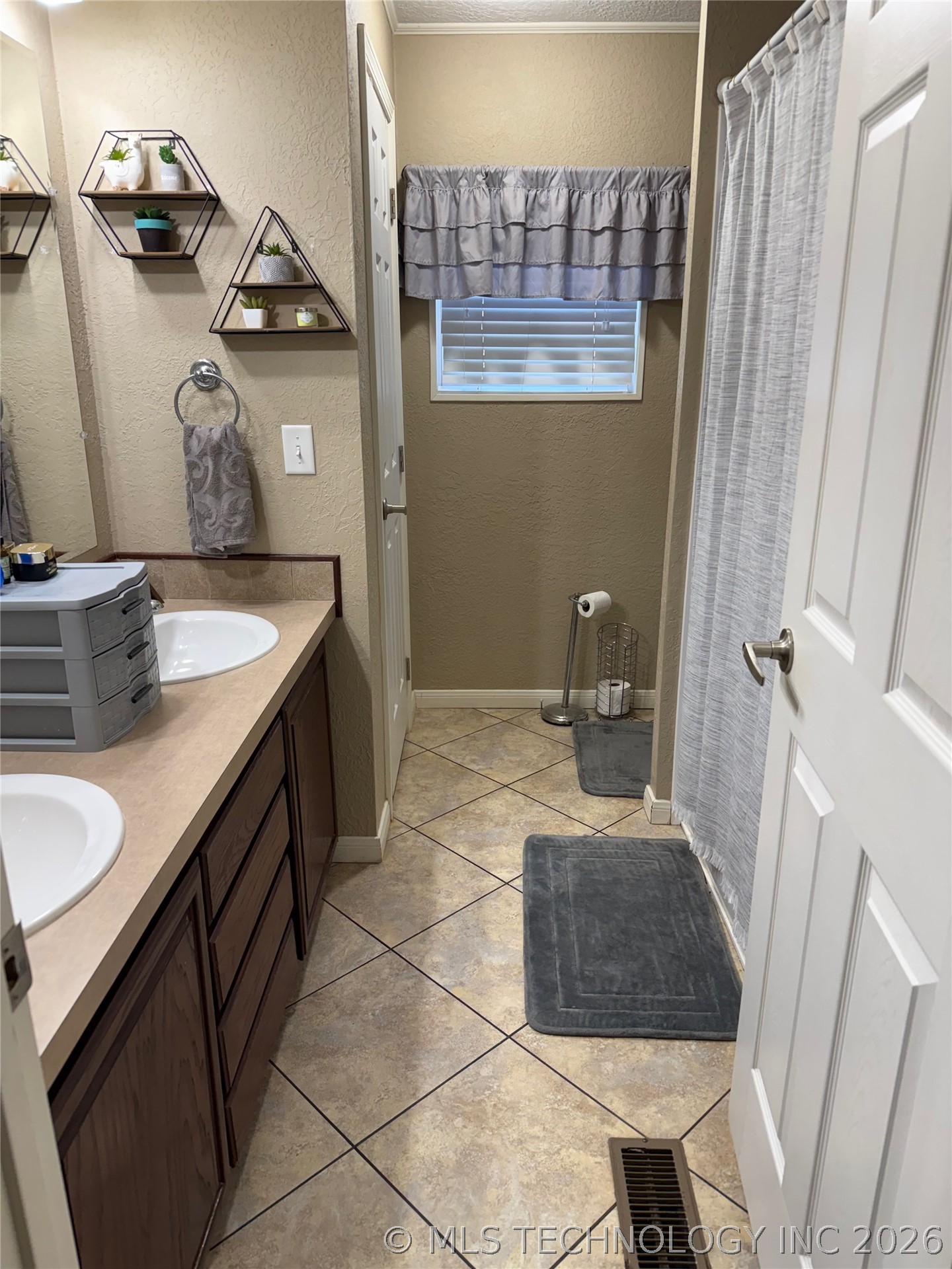 4859 1700 Road Property Photo 20