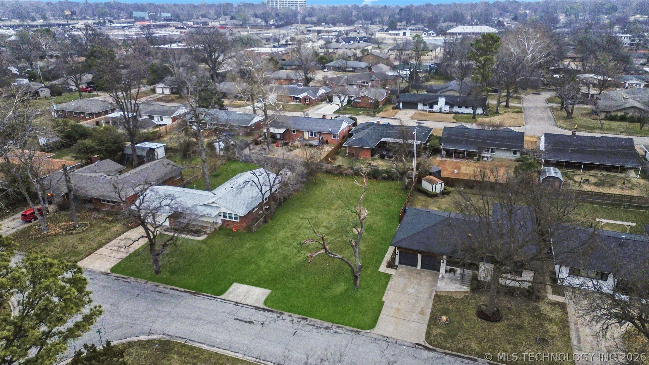 3505 S Toledo Avenue Property Photo 8