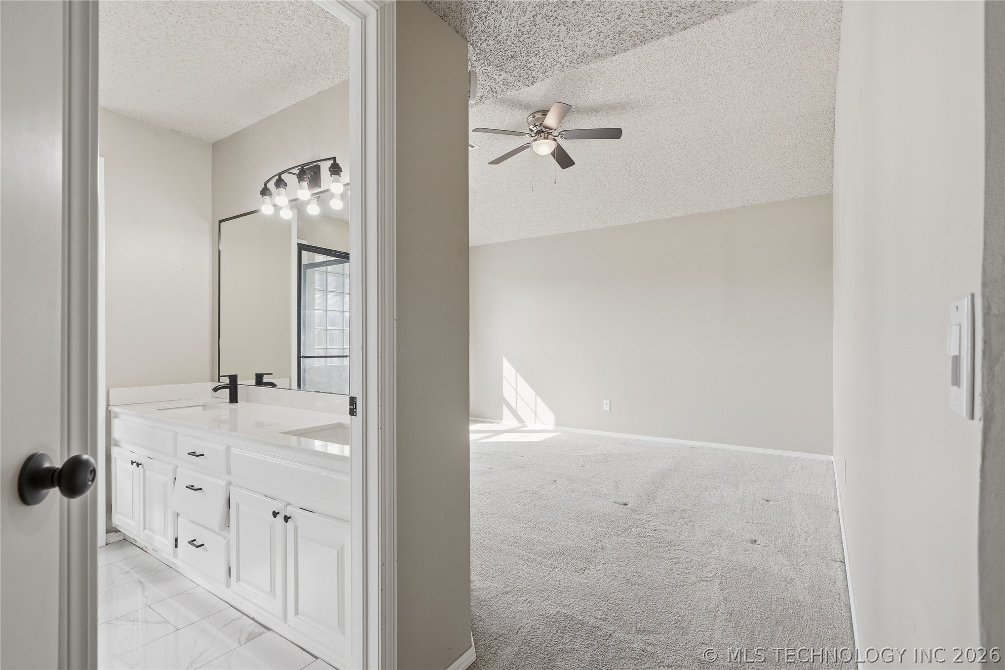 12302 E 87th Street N Property Photo 19