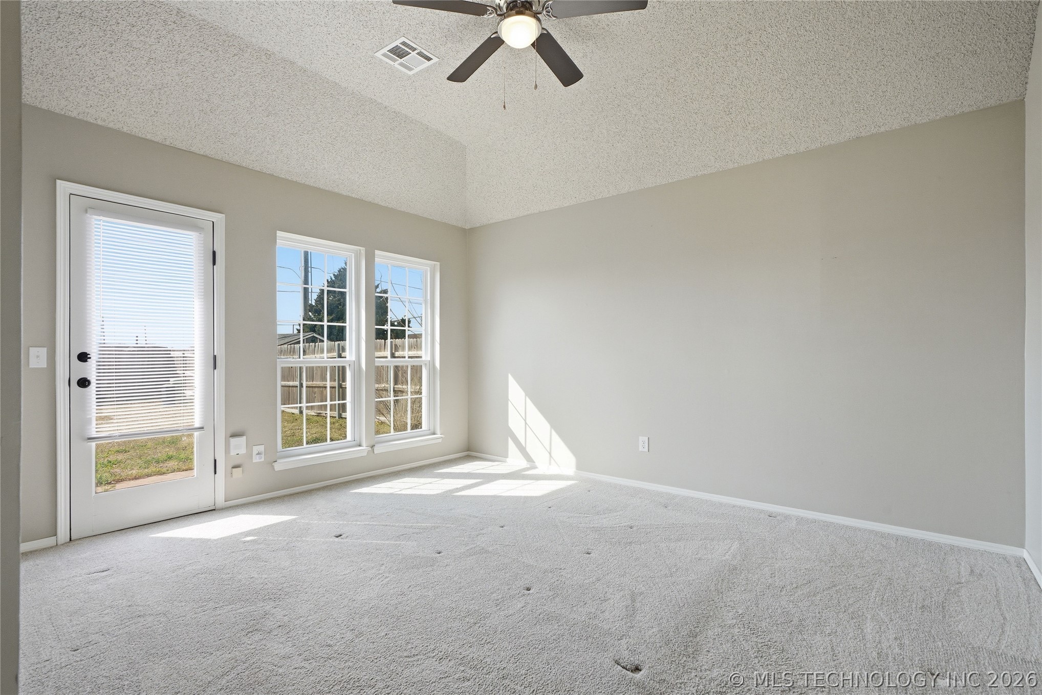 12302 E 87th Street N Property Photo 22