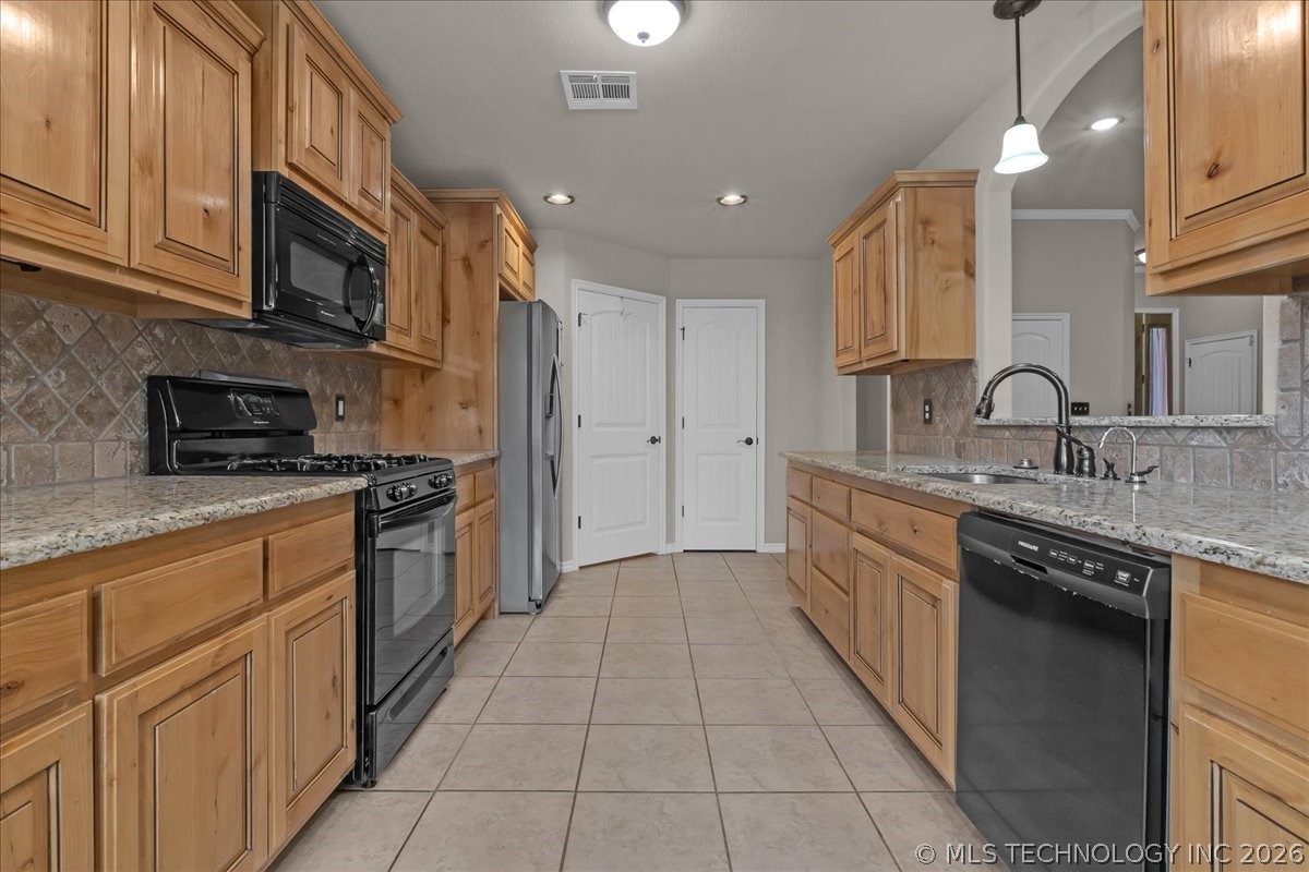 1240 W Keeling Avenue Property Photo 12