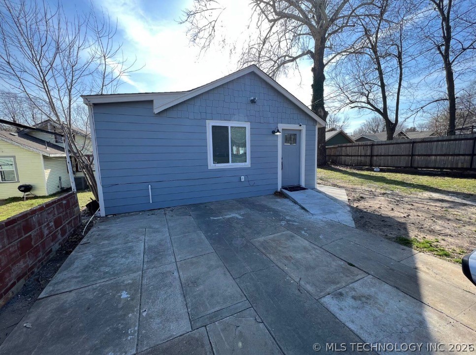 550 N Tacoma Avenue Property Photo 12