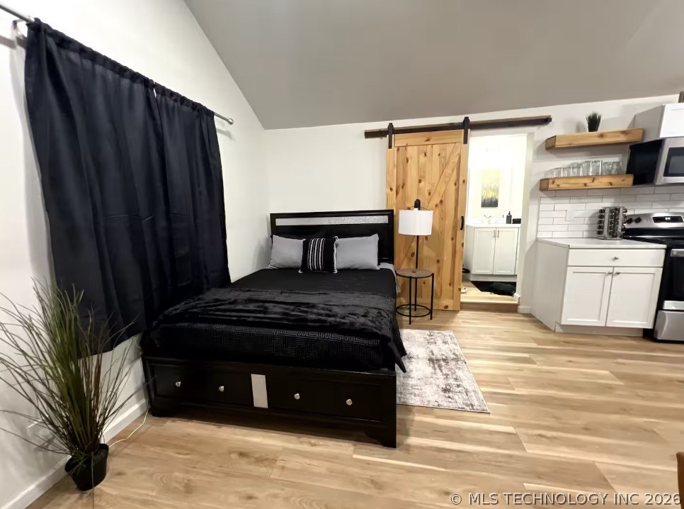 550 N Tacoma Avenue Property Photo 13