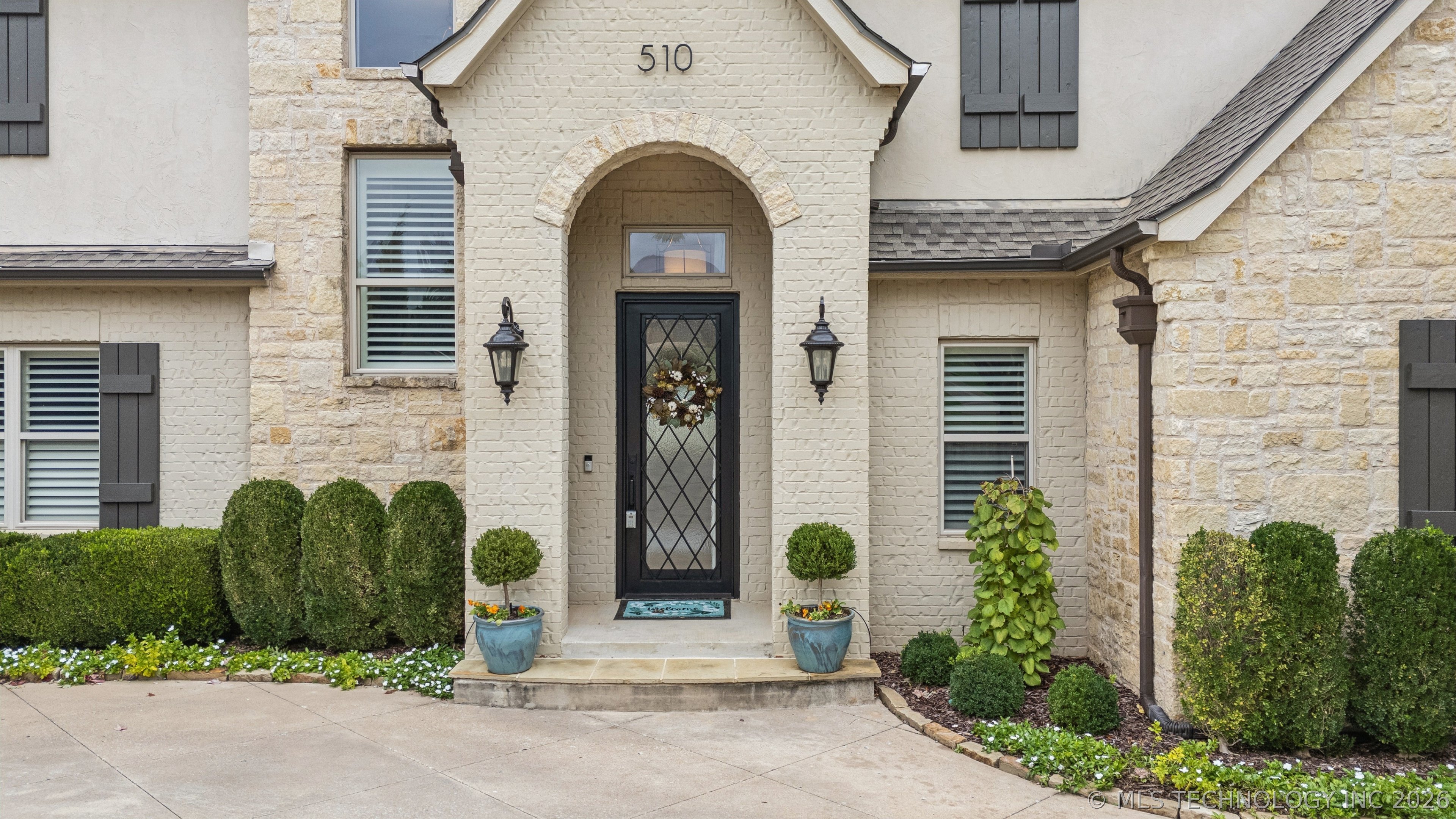 510 E Fredericksburg Court Property Photo 4