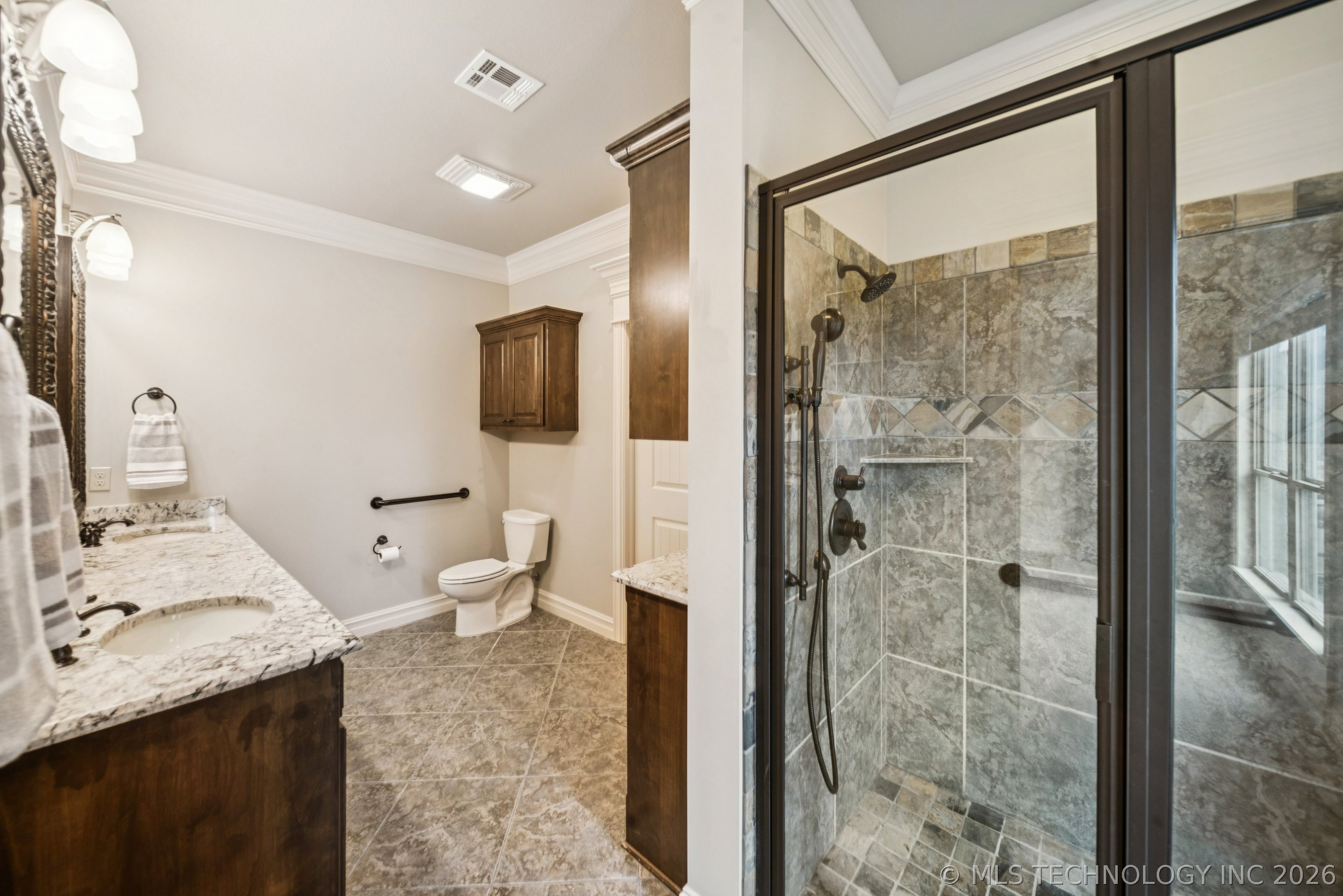 510 E Fredericksburg Court Property Photo 44