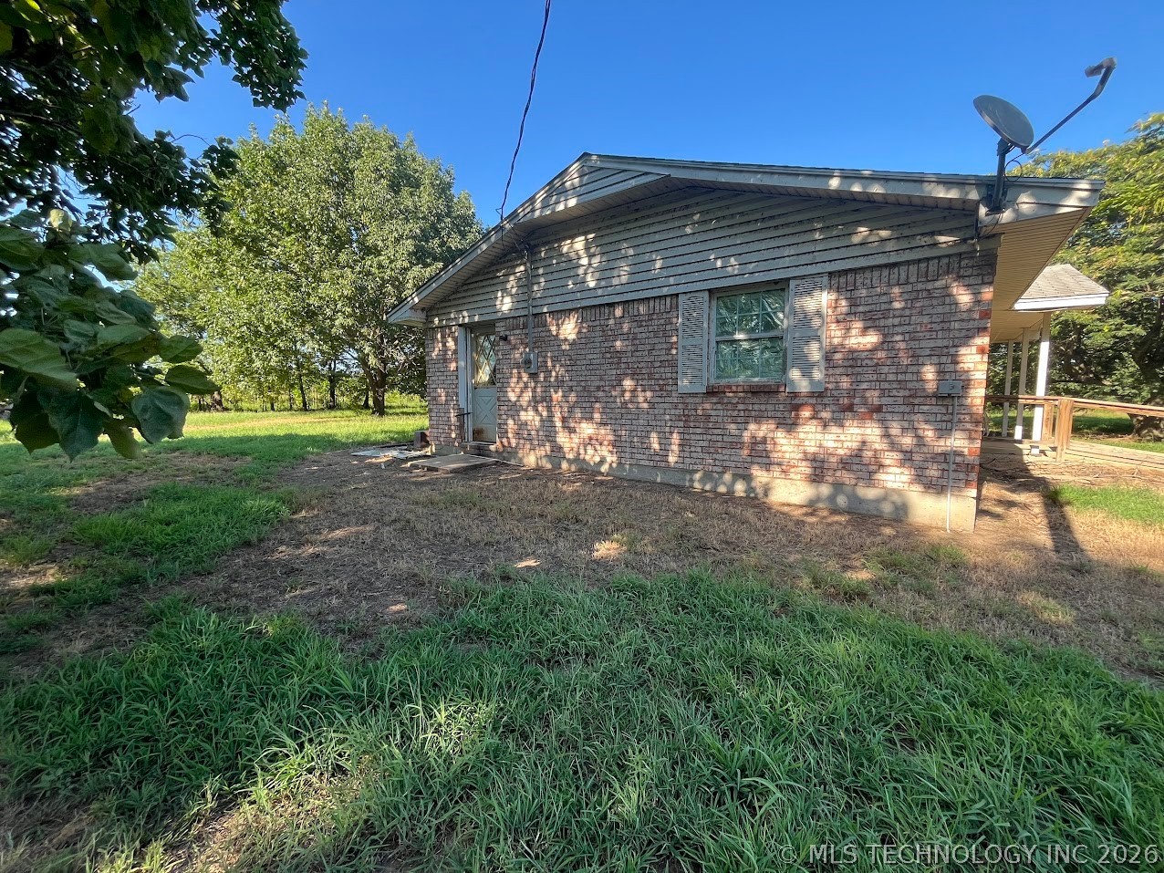 32633 W Liberty Road Property Photo 3