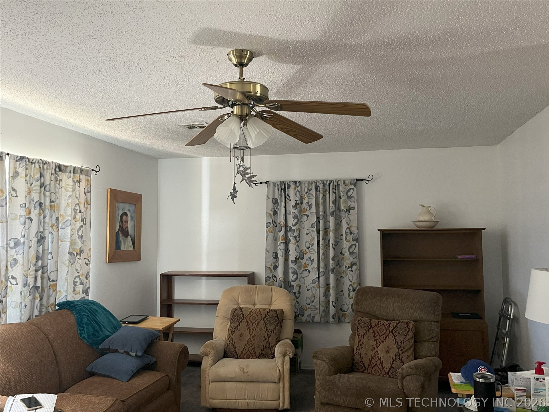 32633 W Liberty Road Property Photo 9