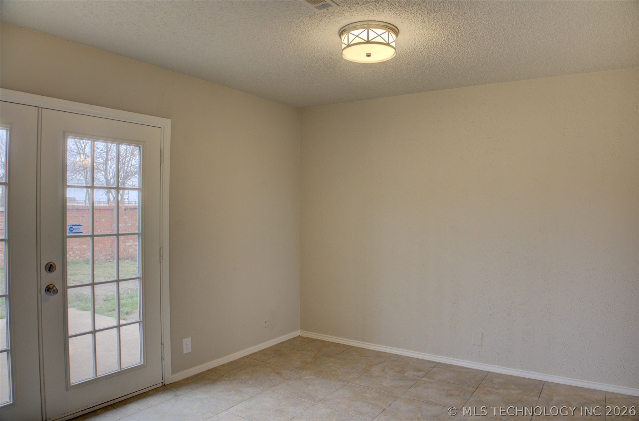 12820 E 14th Street Property Photo 11