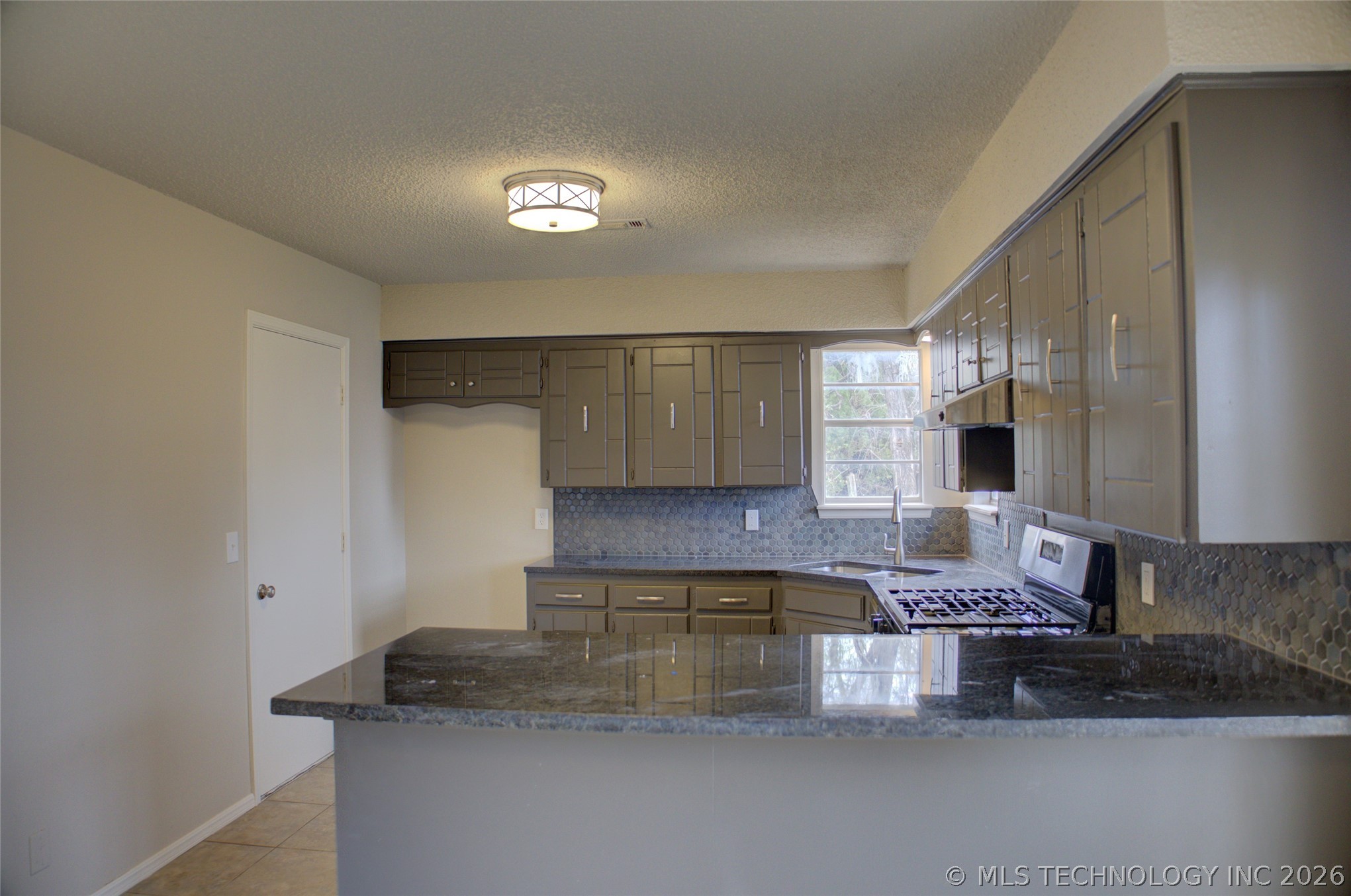 12820 E 14th Street Property Photo 14