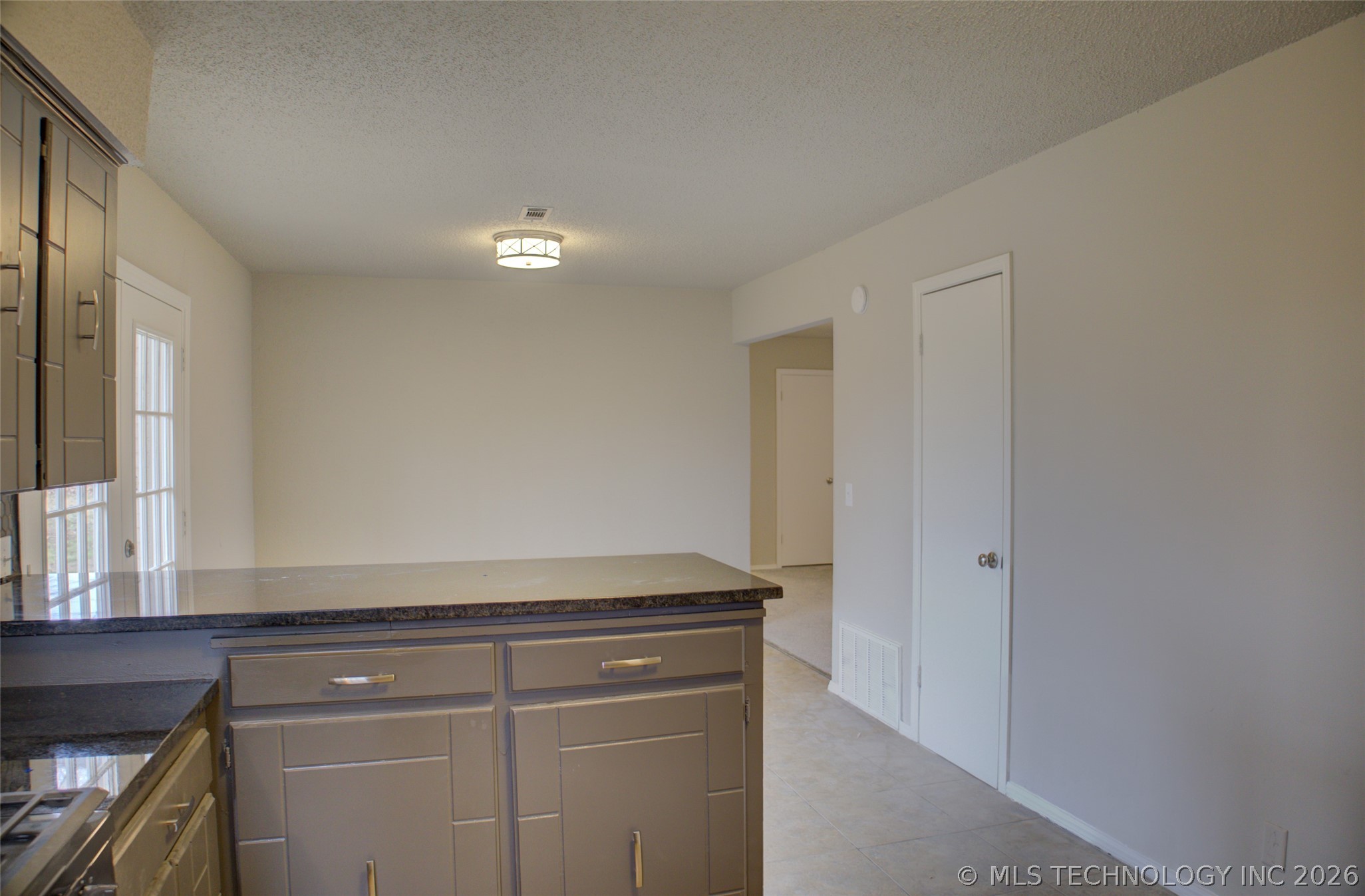 12820 E 14th Street Property Photo 18