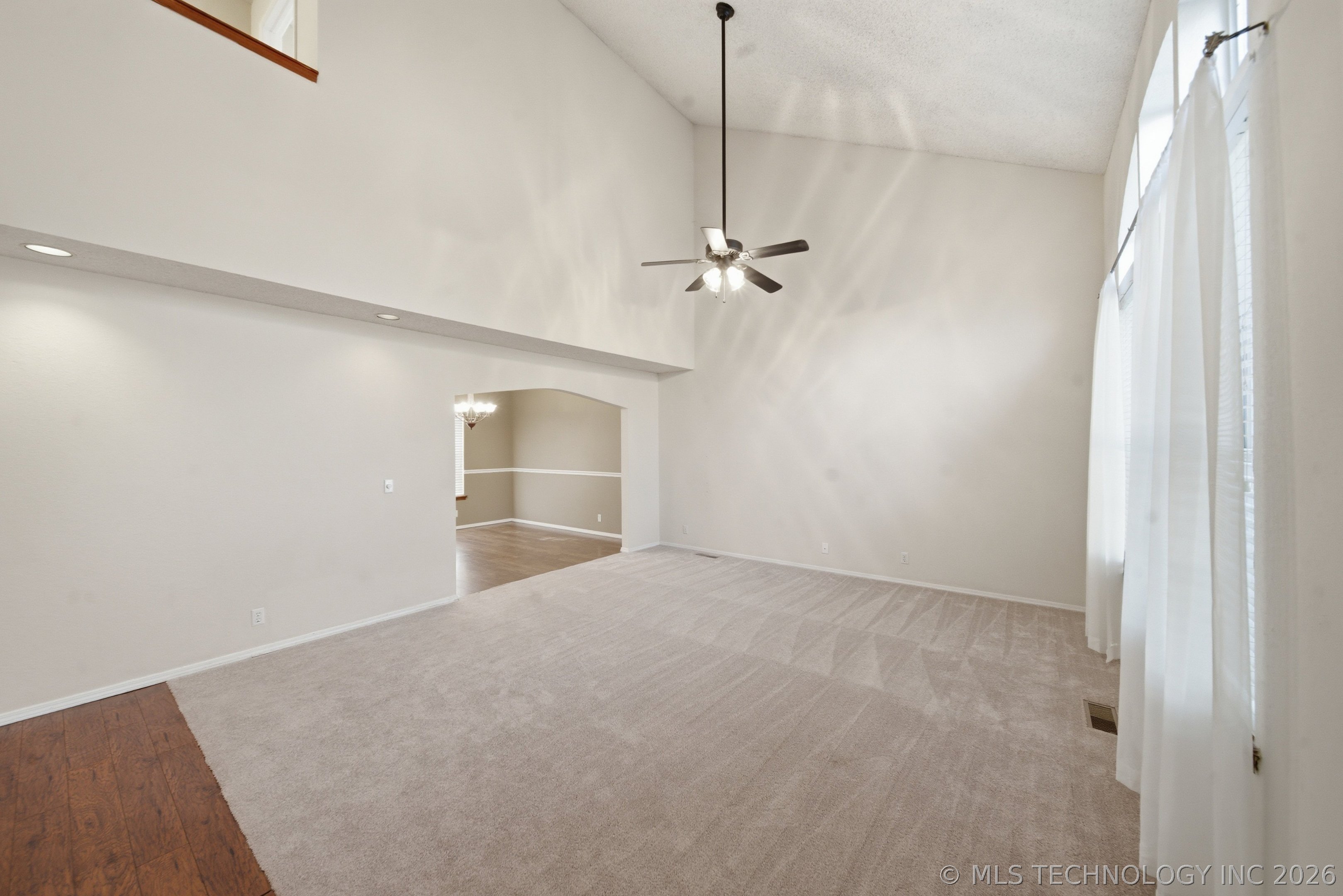 6309 S Date Avenue Property Photo 8
