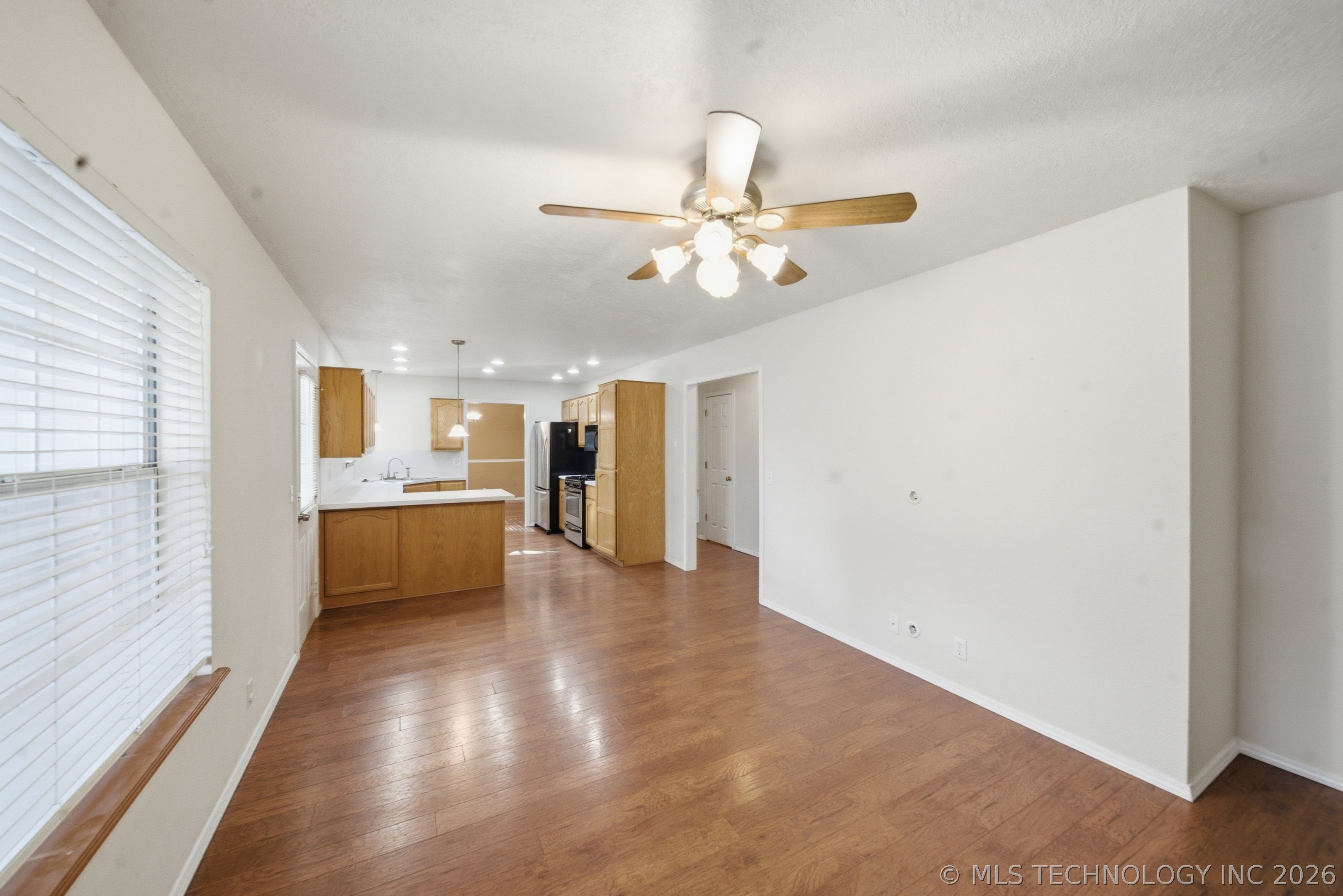 6309 S Date Avenue Property Photo 10