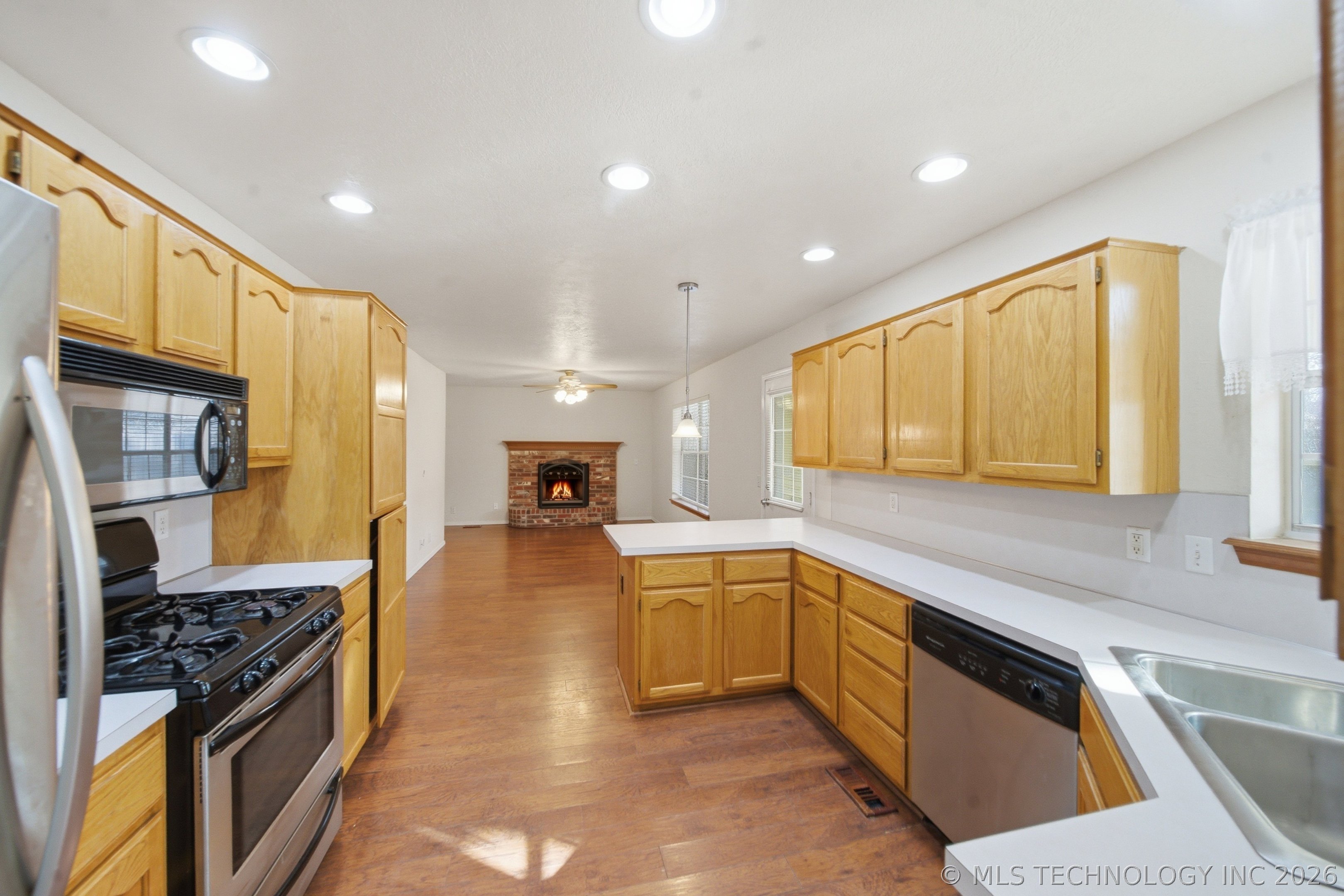 6309 S Date Avenue Property Photo 14