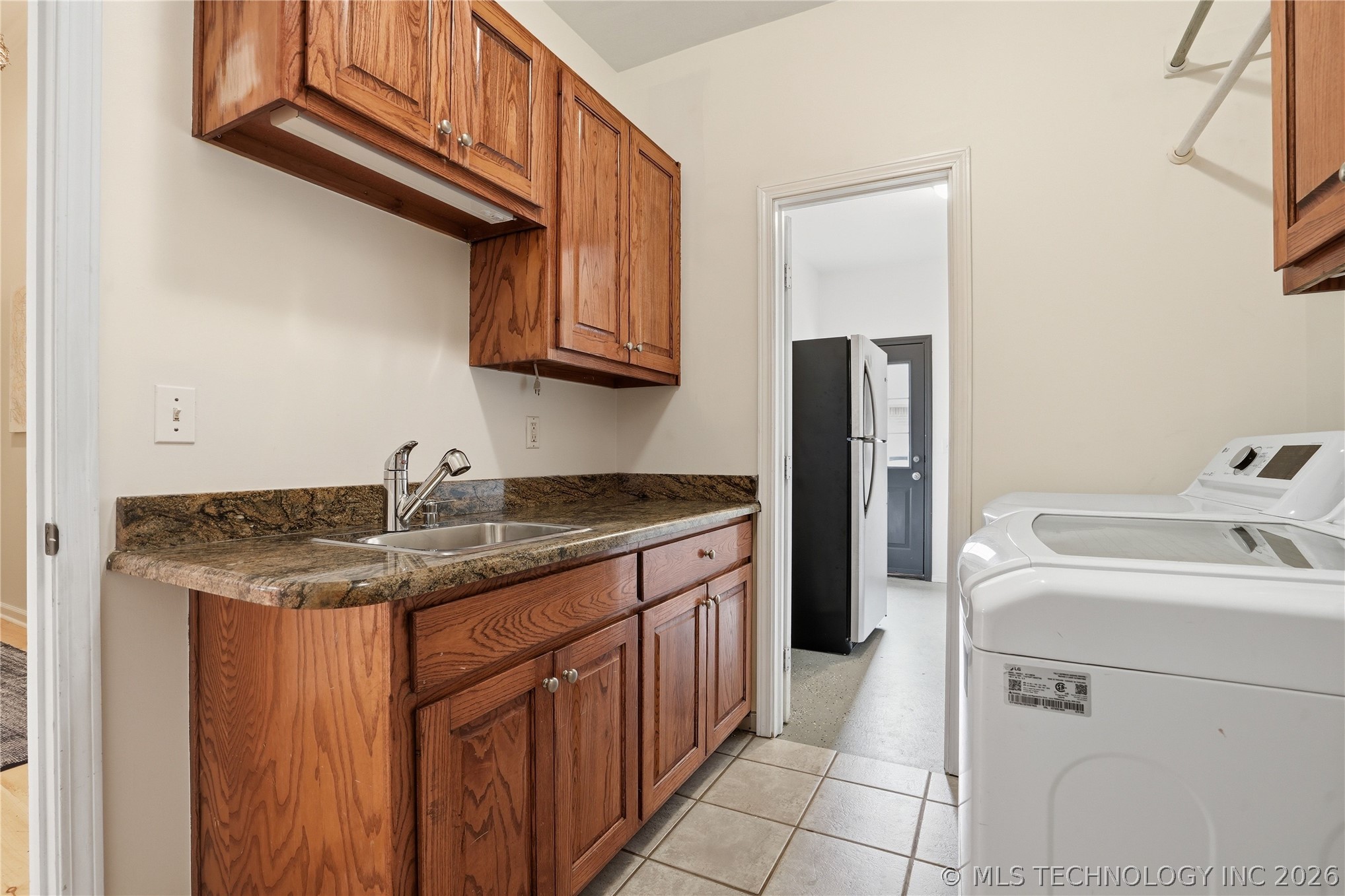 11541 S 66th East Avenue Property Photo 43