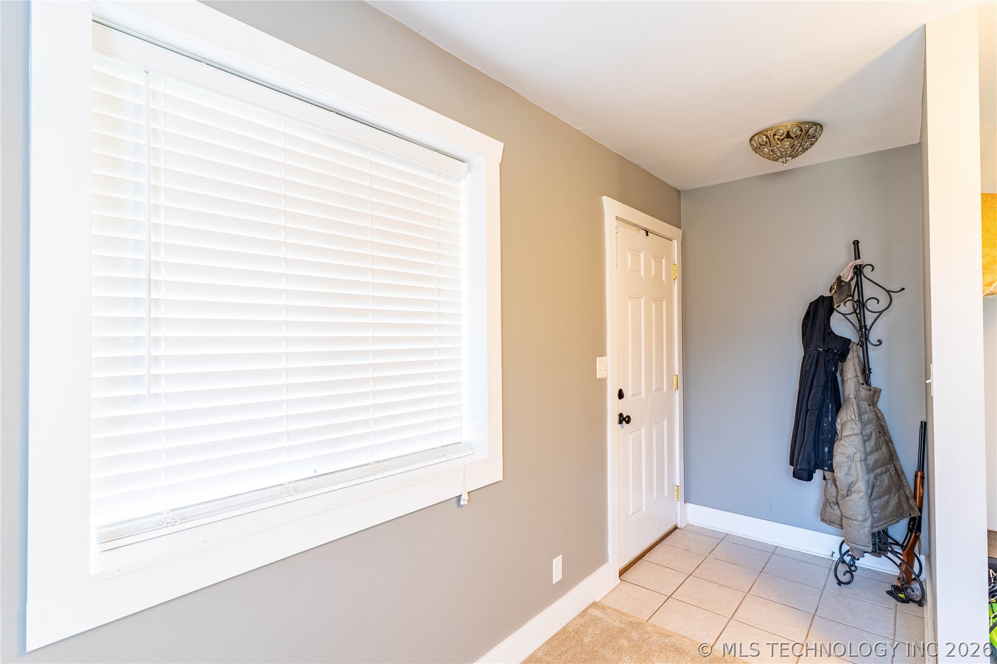 84 Weatherwood Way Property Photo 3