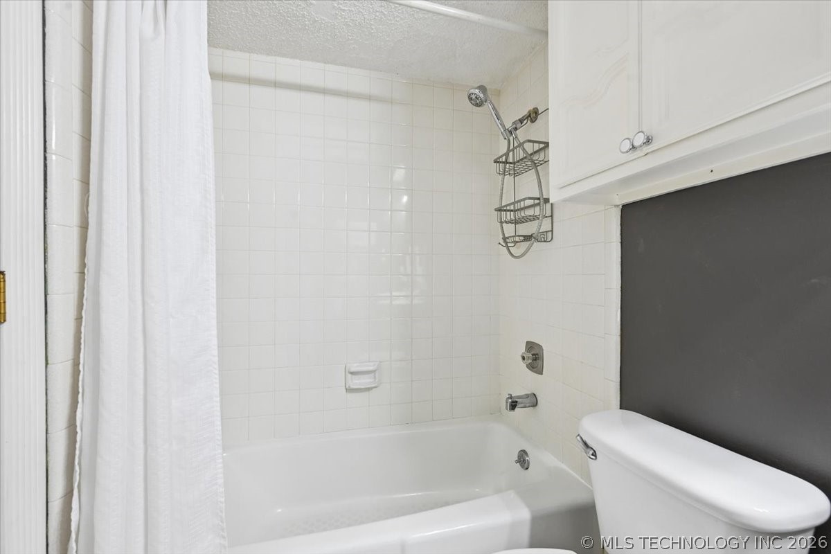 7606 Glenwood Circle Property Photo 22
