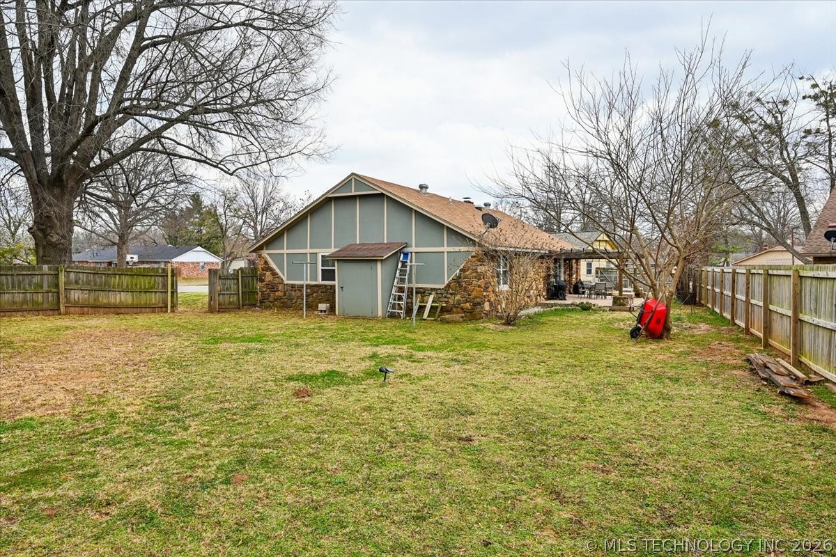 7606 Glenwood Circle Property Photo 28