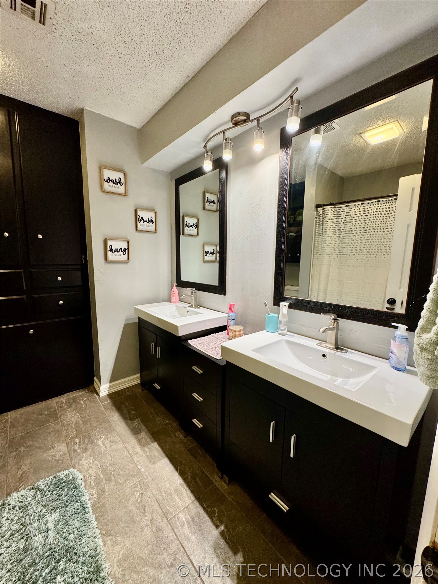 1311 Whisenant Property Photo 9