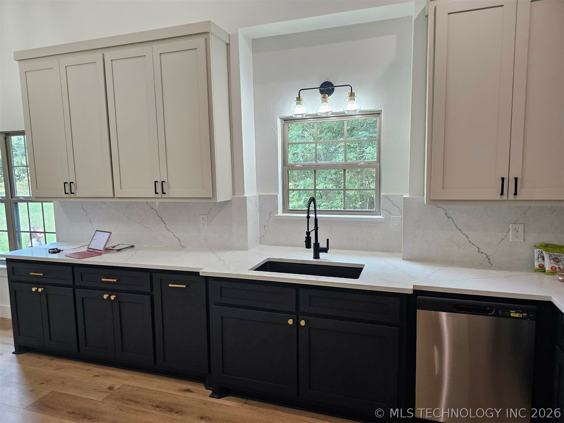 11130 Spanish Oak Property Photo 8