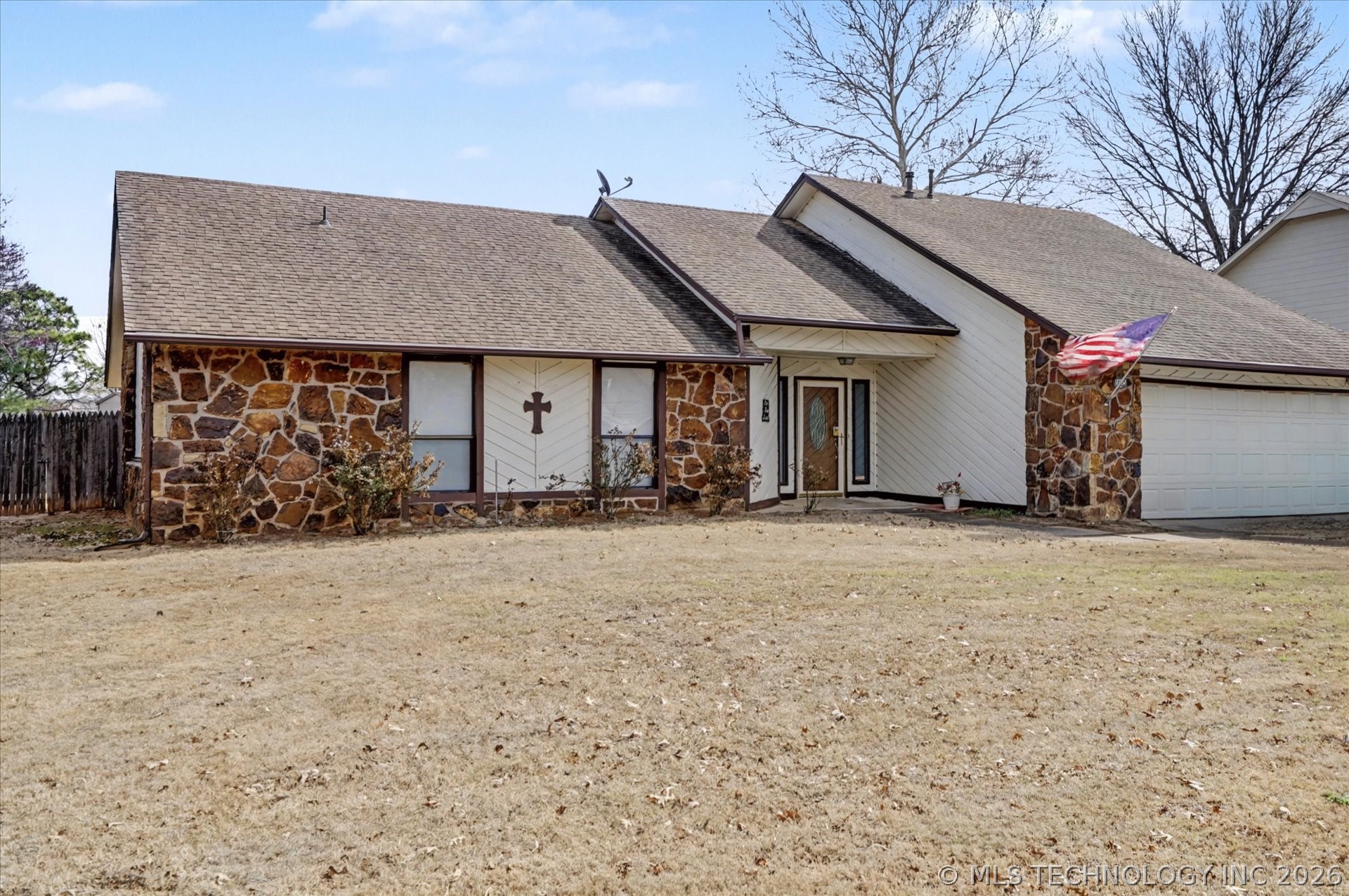 3005 S Juniper Place Property Photo 1