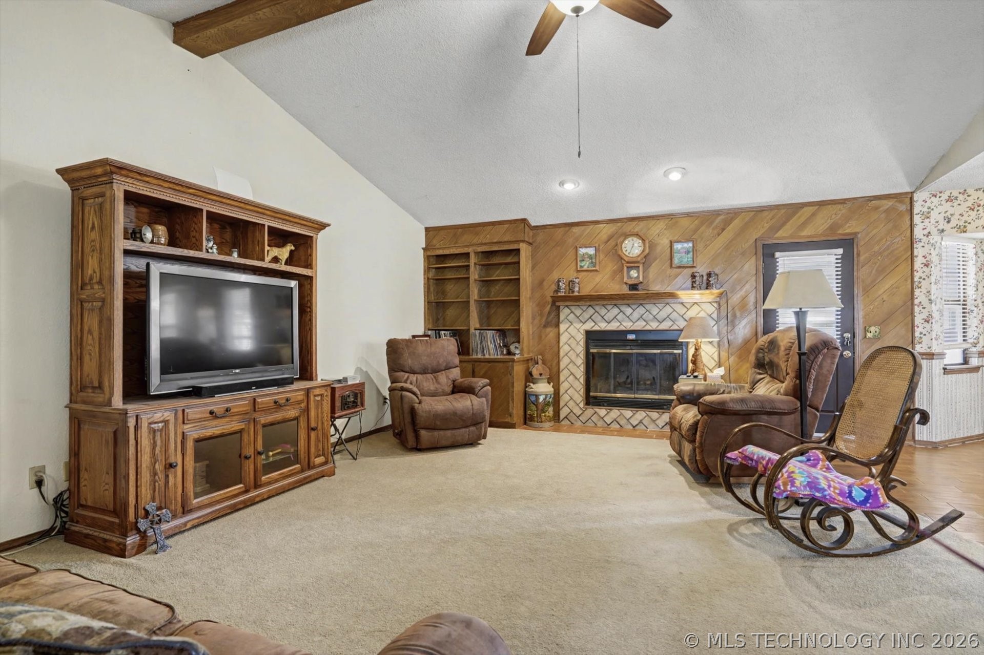3005 S Juniper Place Property Photo 4