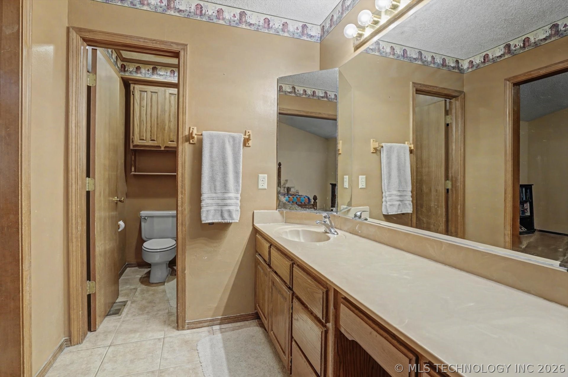 3005 S Juniper Place Property Photo 17