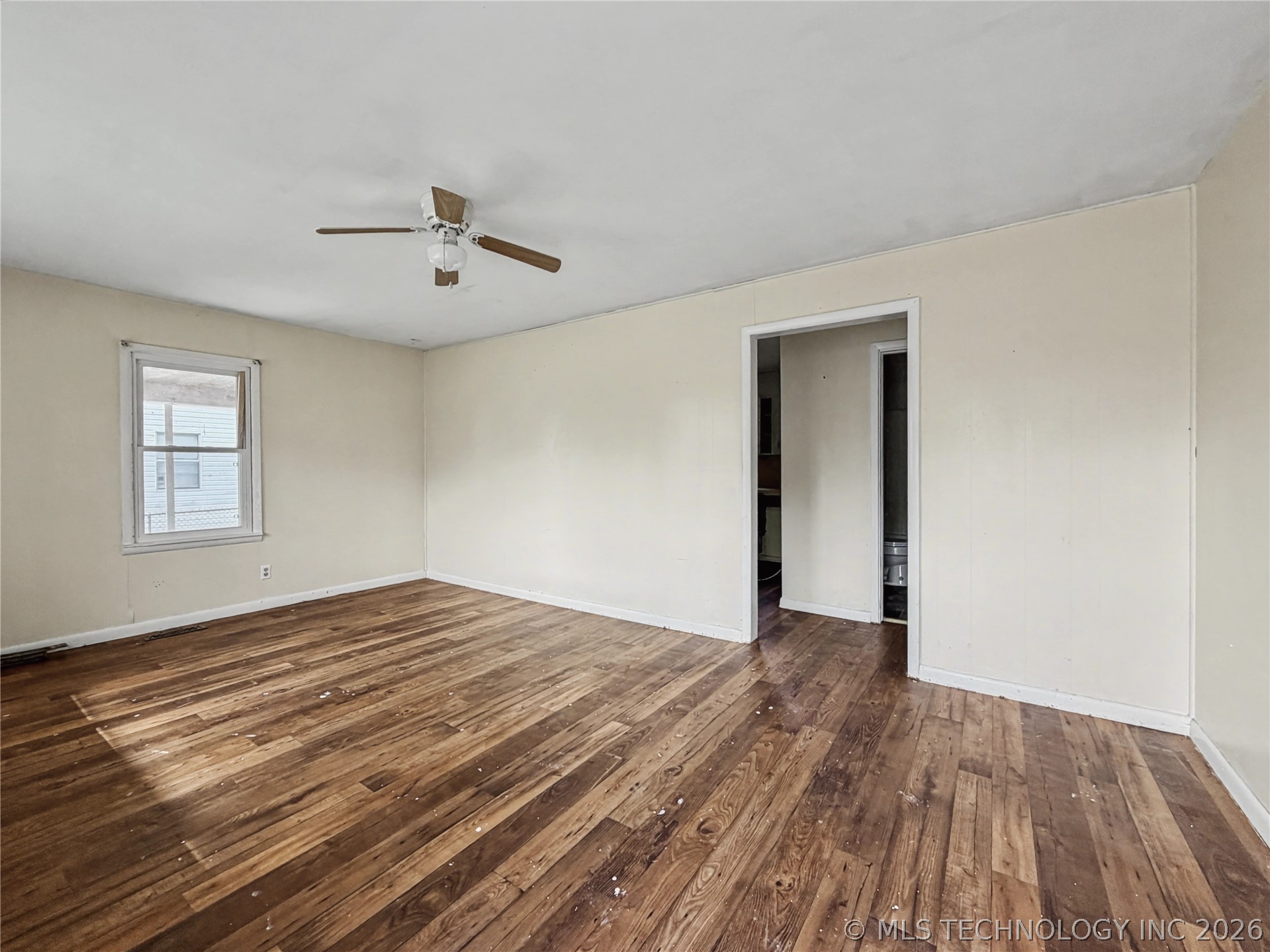 210 Northside Court Property Photo 4