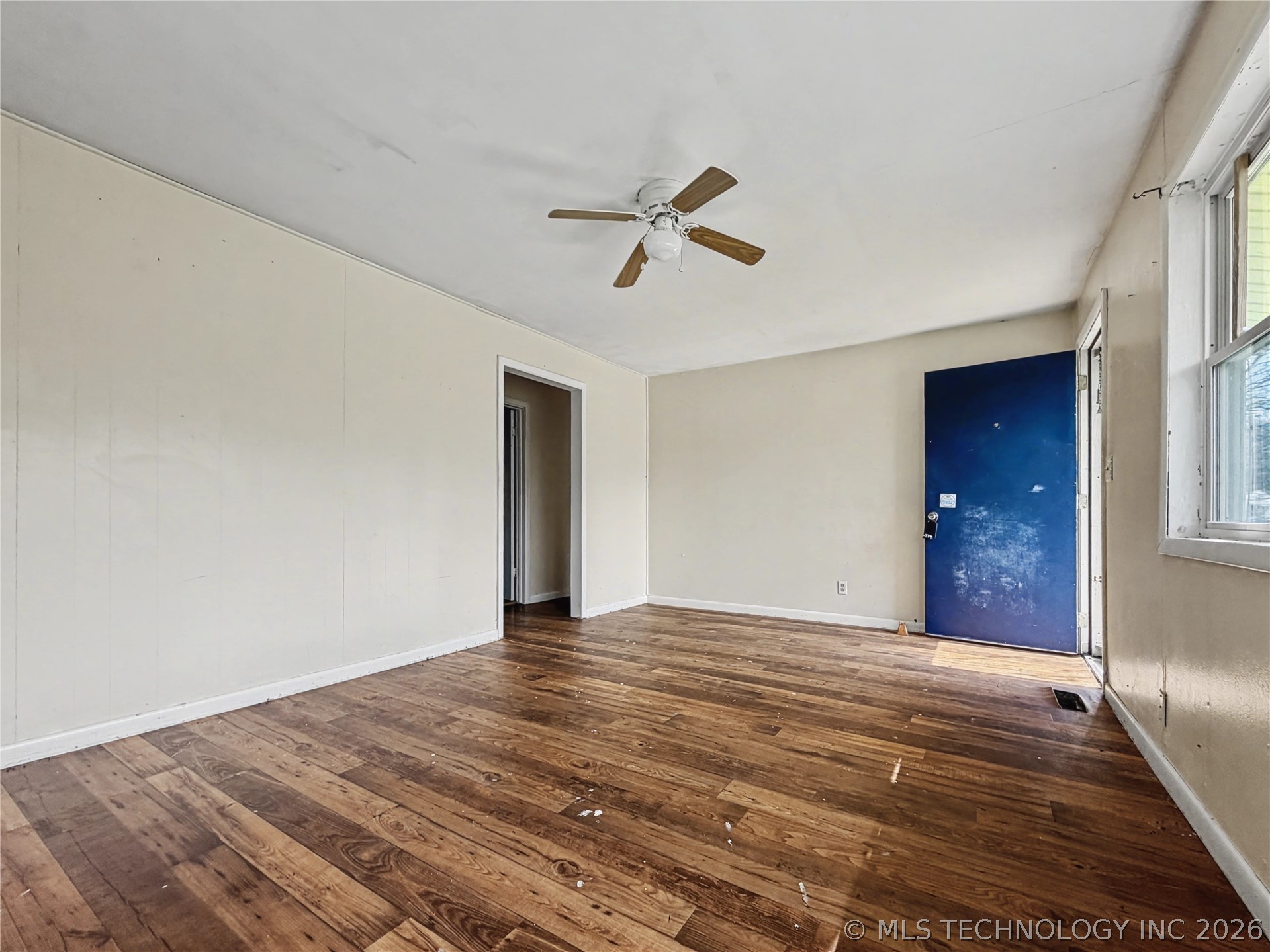 210 Northside Court Property Photo 7