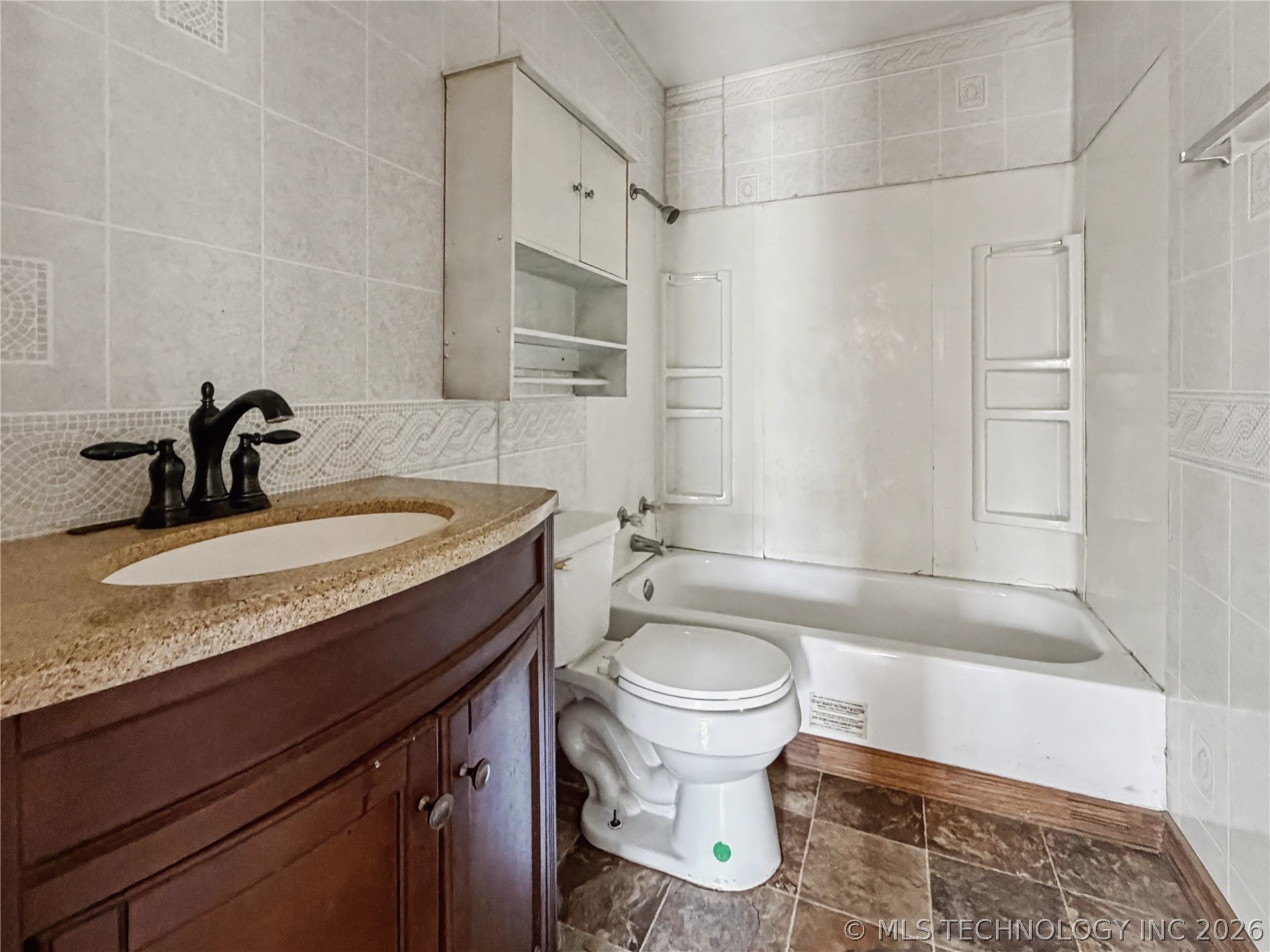 210 Northside Court Property Photo 11