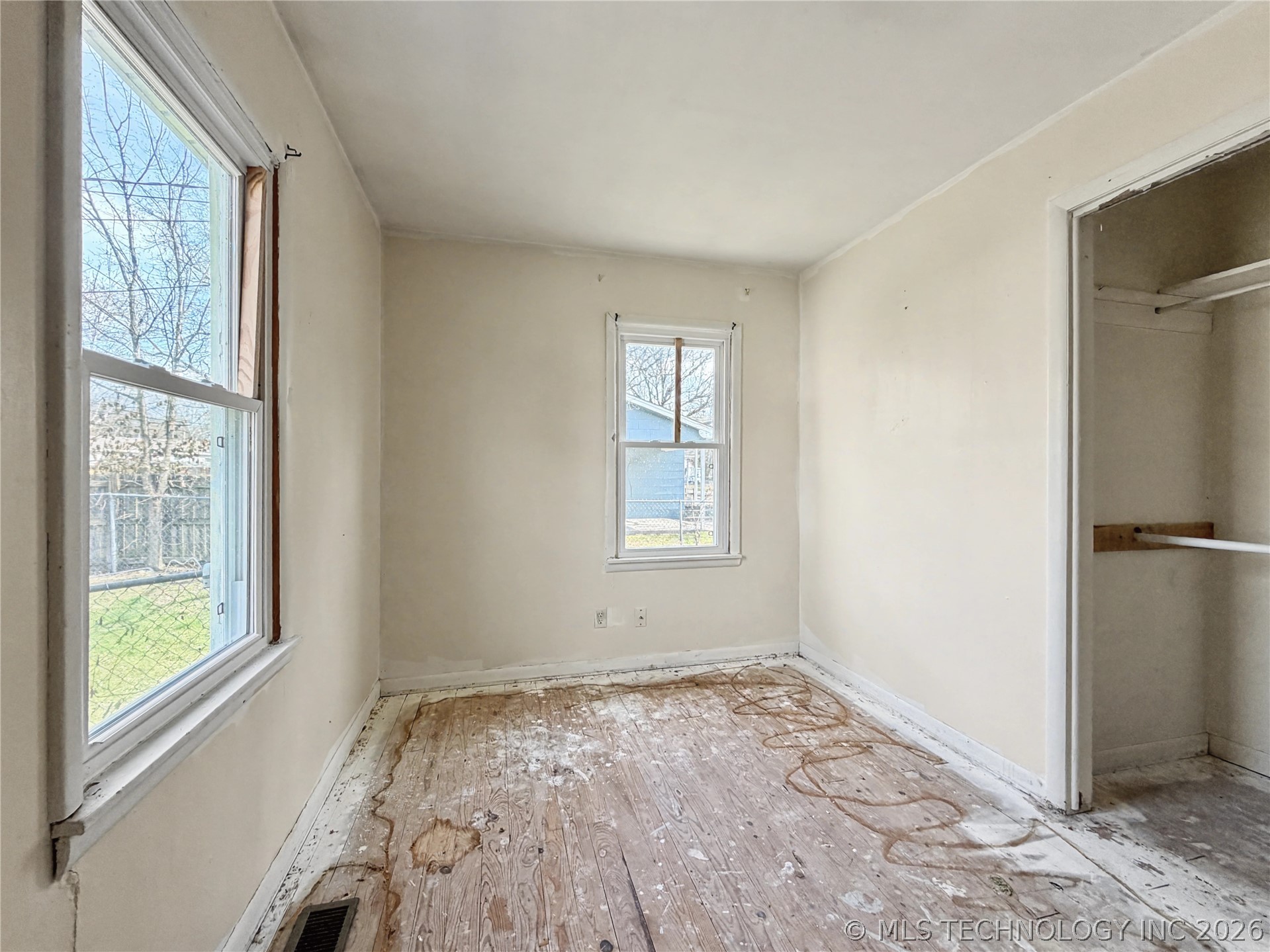 210 Northside Court Property Photo 18