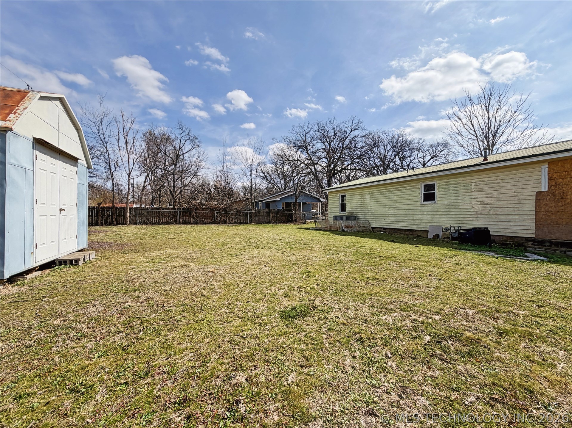 210 Northside Court Property Photo 23