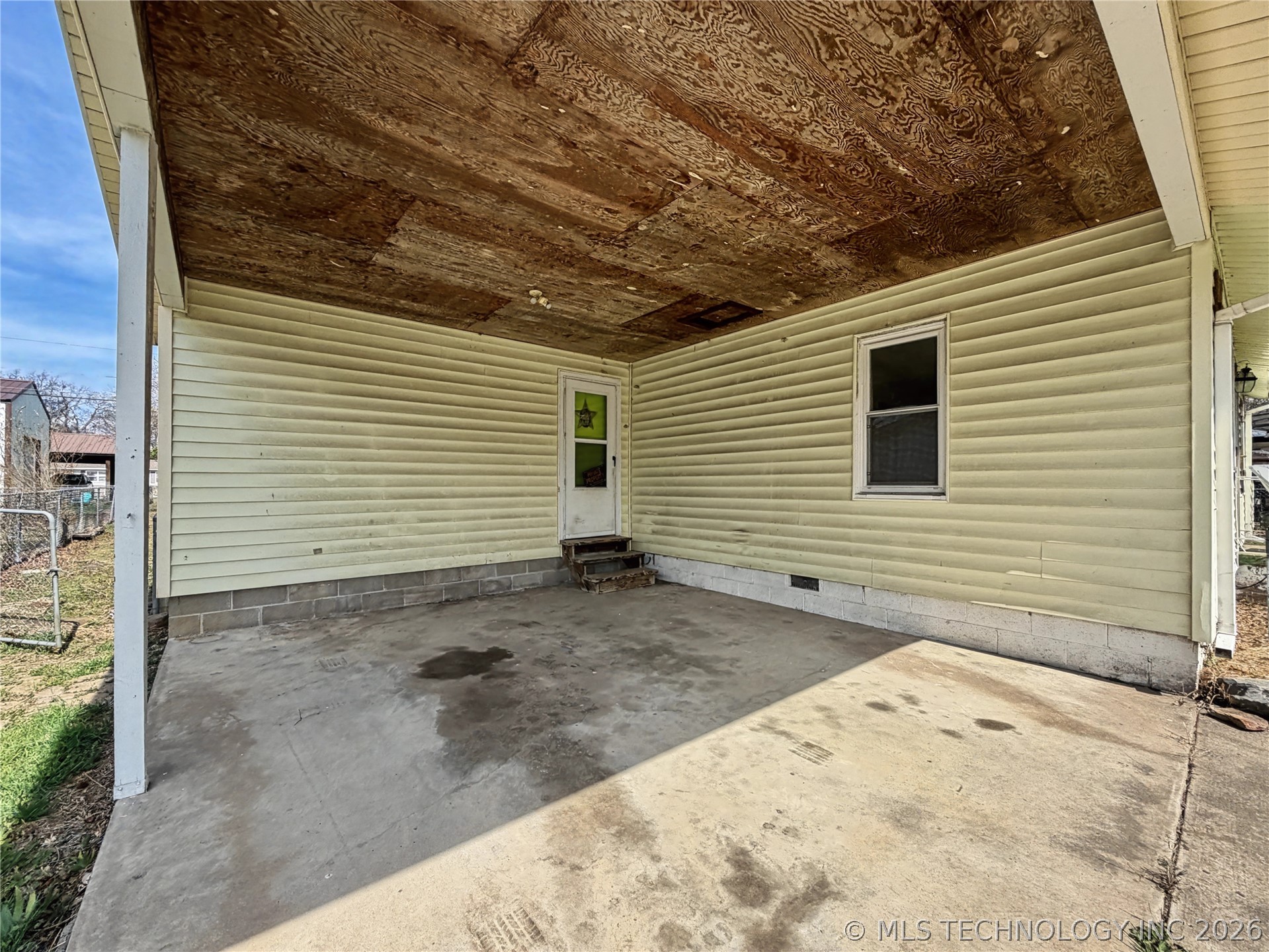 210 Northside Court Property Photo 27