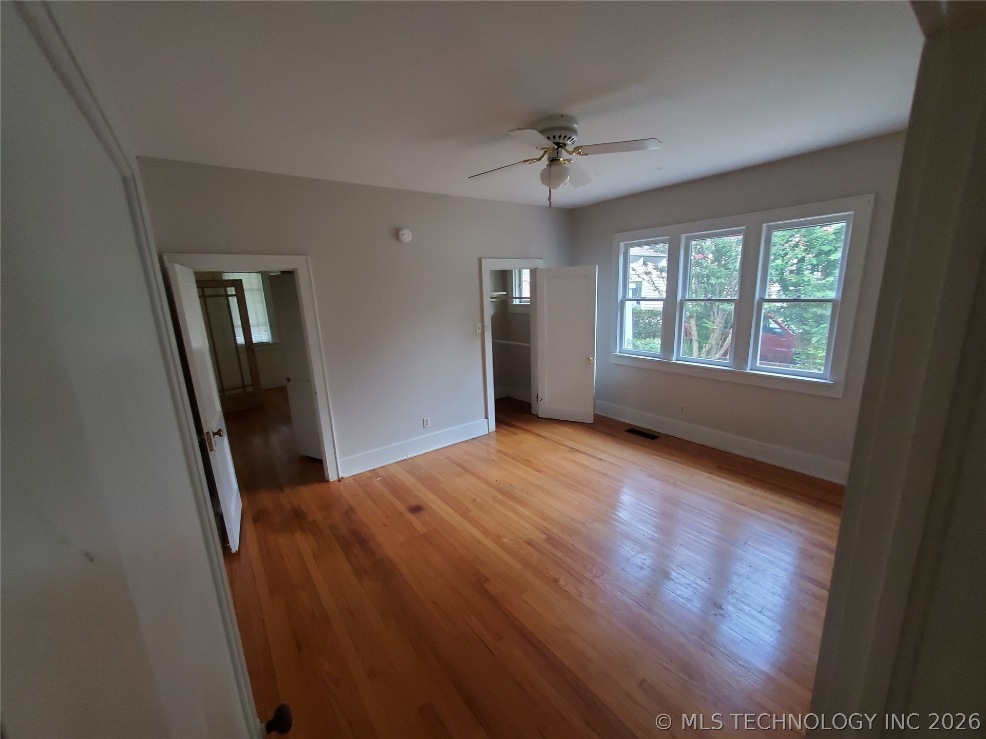 2427 Boston Street Property Photo 5
