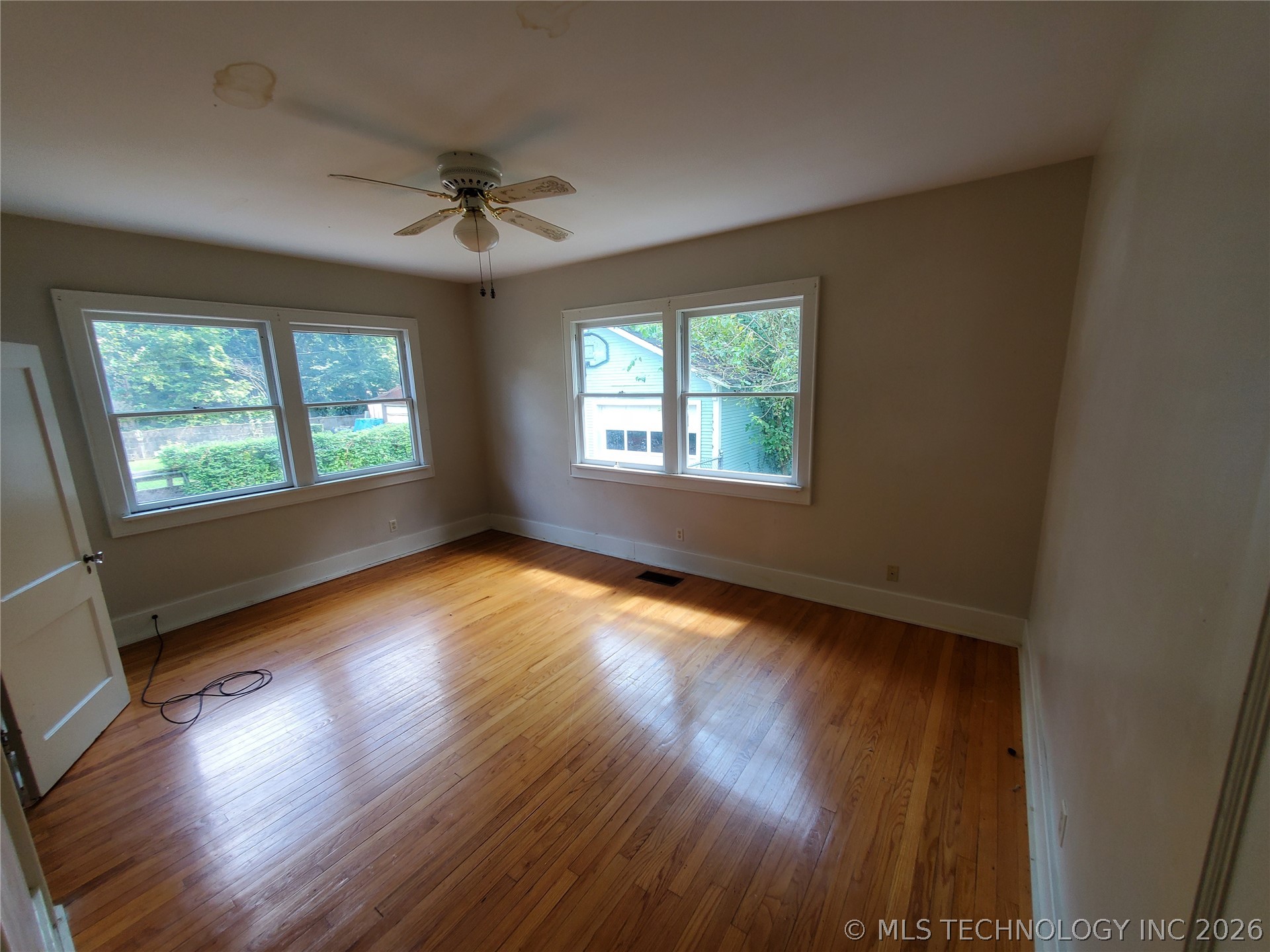 2427 Boston Street Property Photo 6