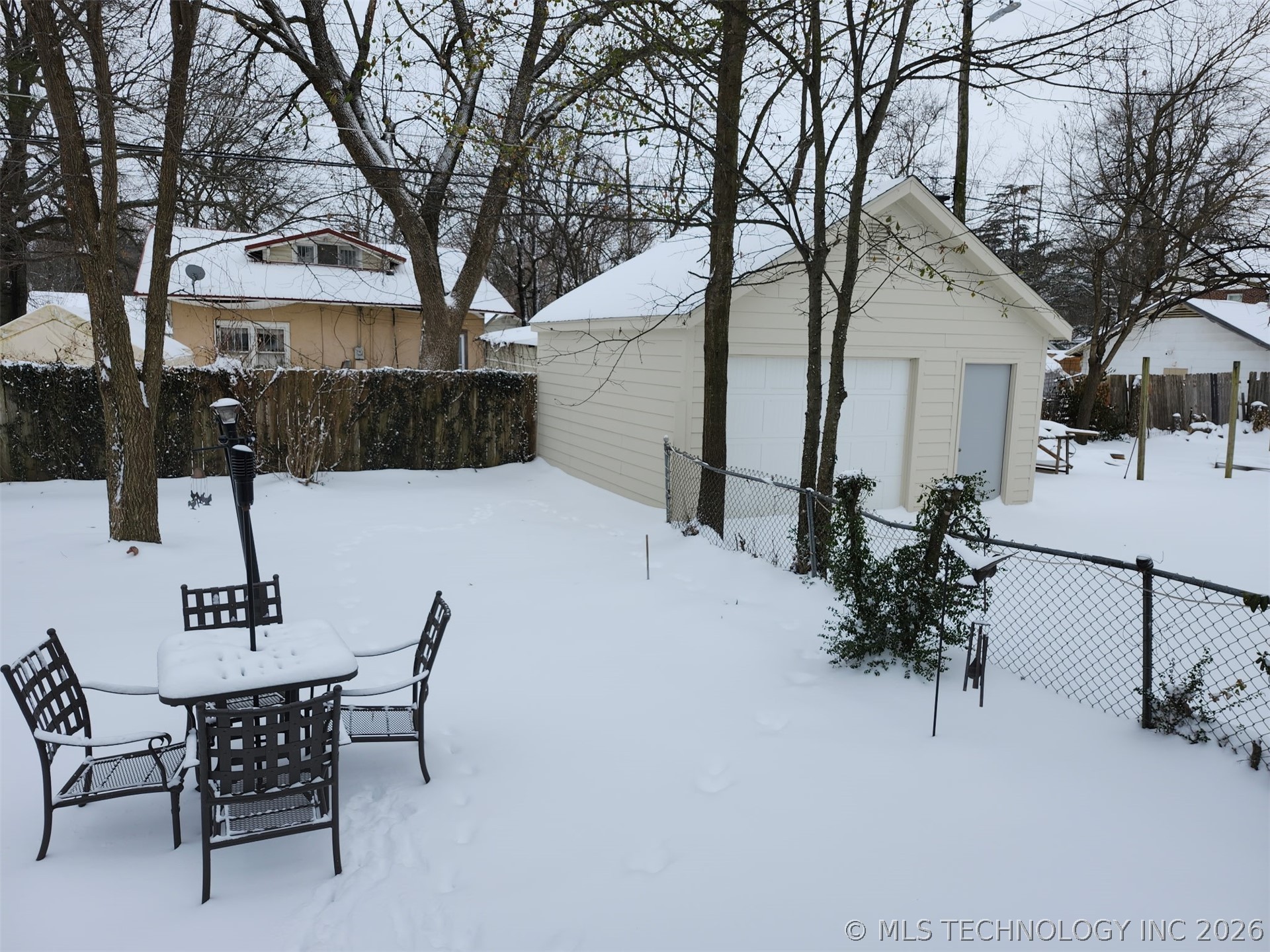 2427 Boston Street Property Photo 24