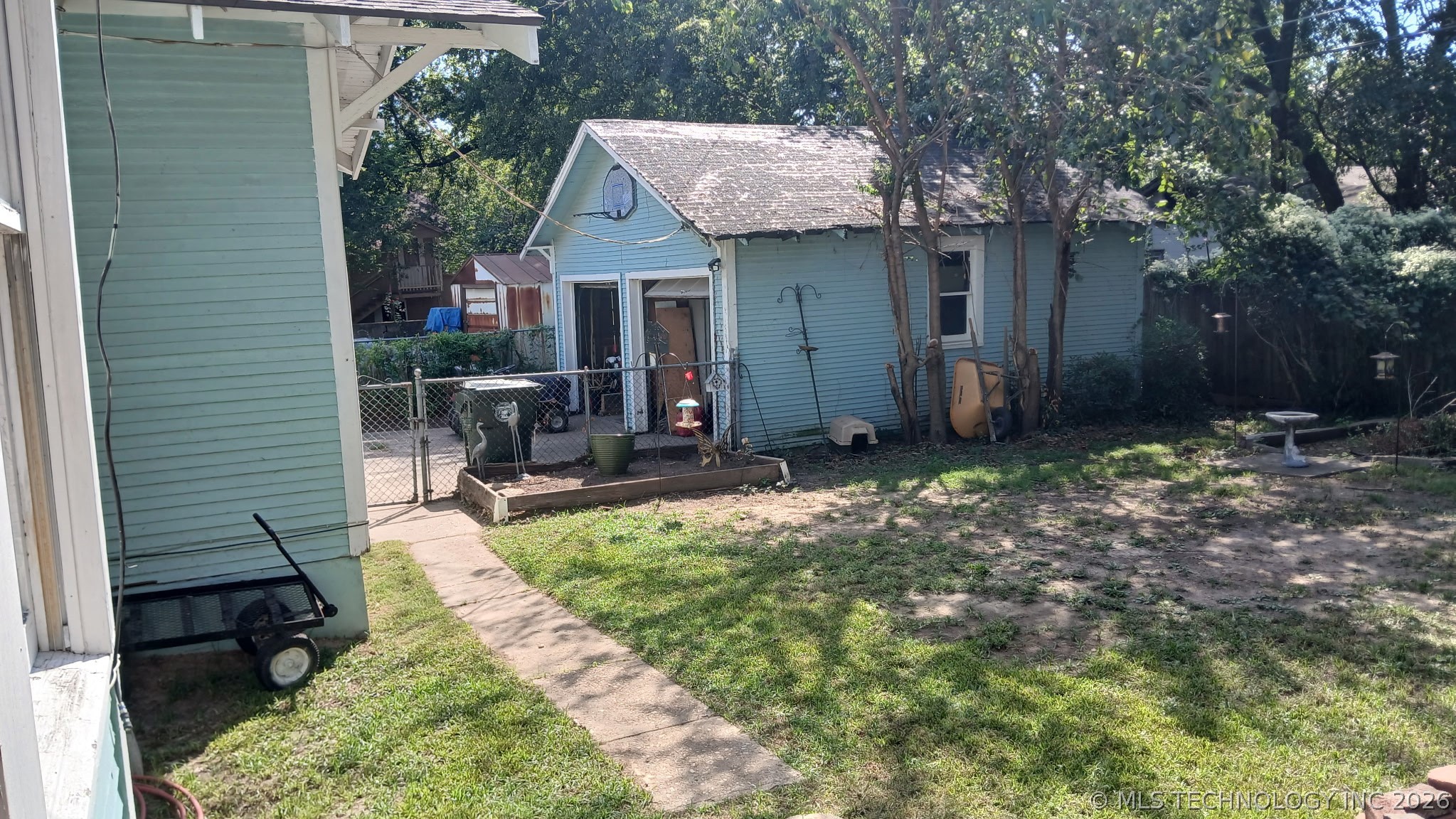 2427 Boston Street Property Photo 28